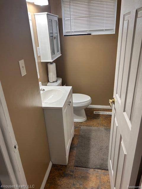 Flint, MI 48505,110 W FOSS AVE