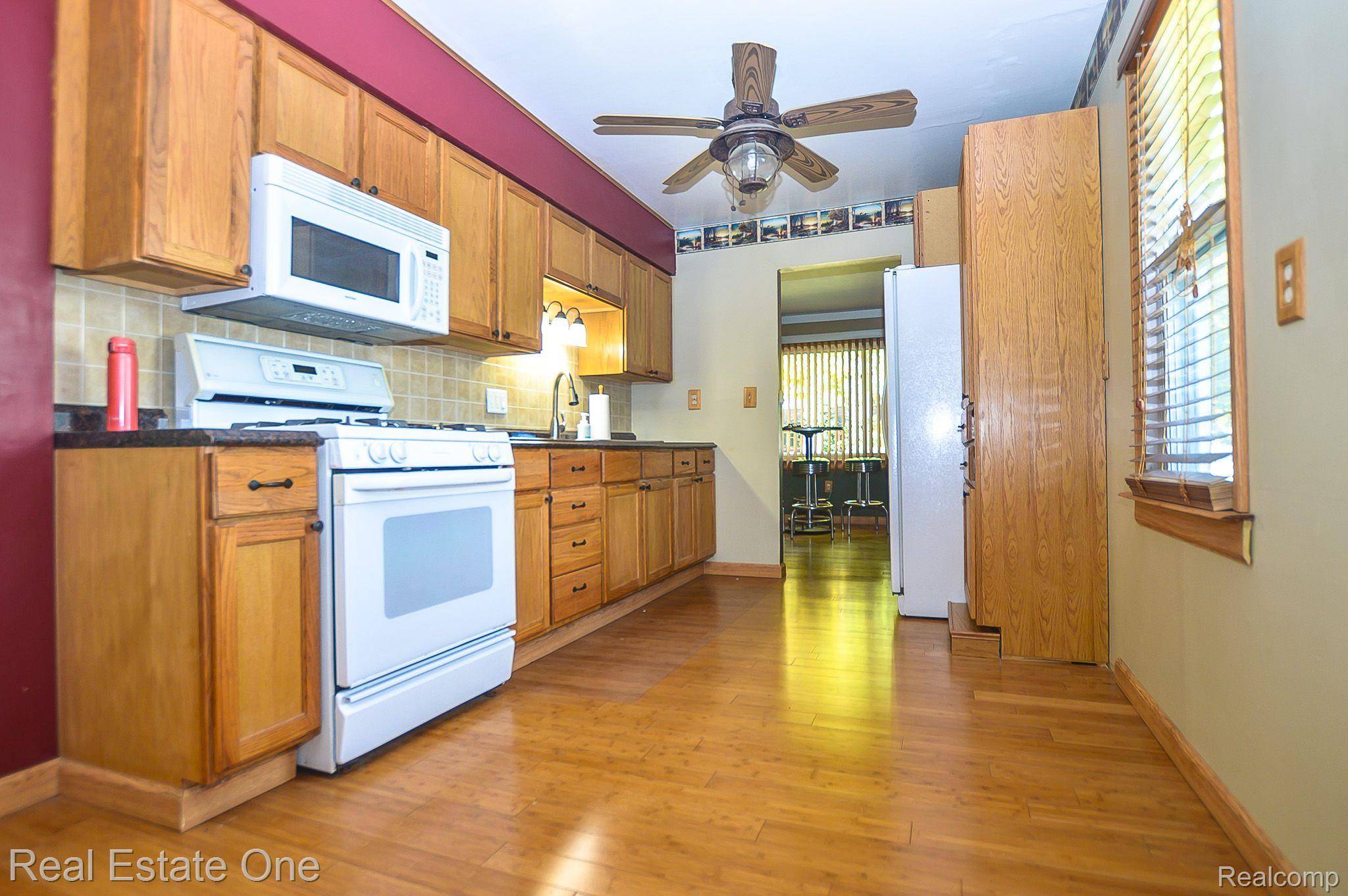 Wixom, MI 48393,3363 THEODORE E