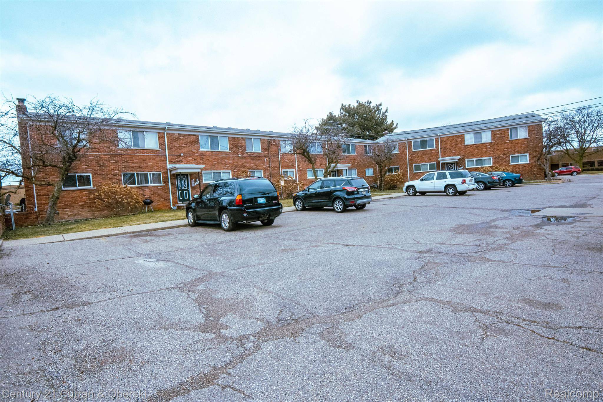 Harper Woods, MI 48225,20670 BEACONSFIELD ST #4