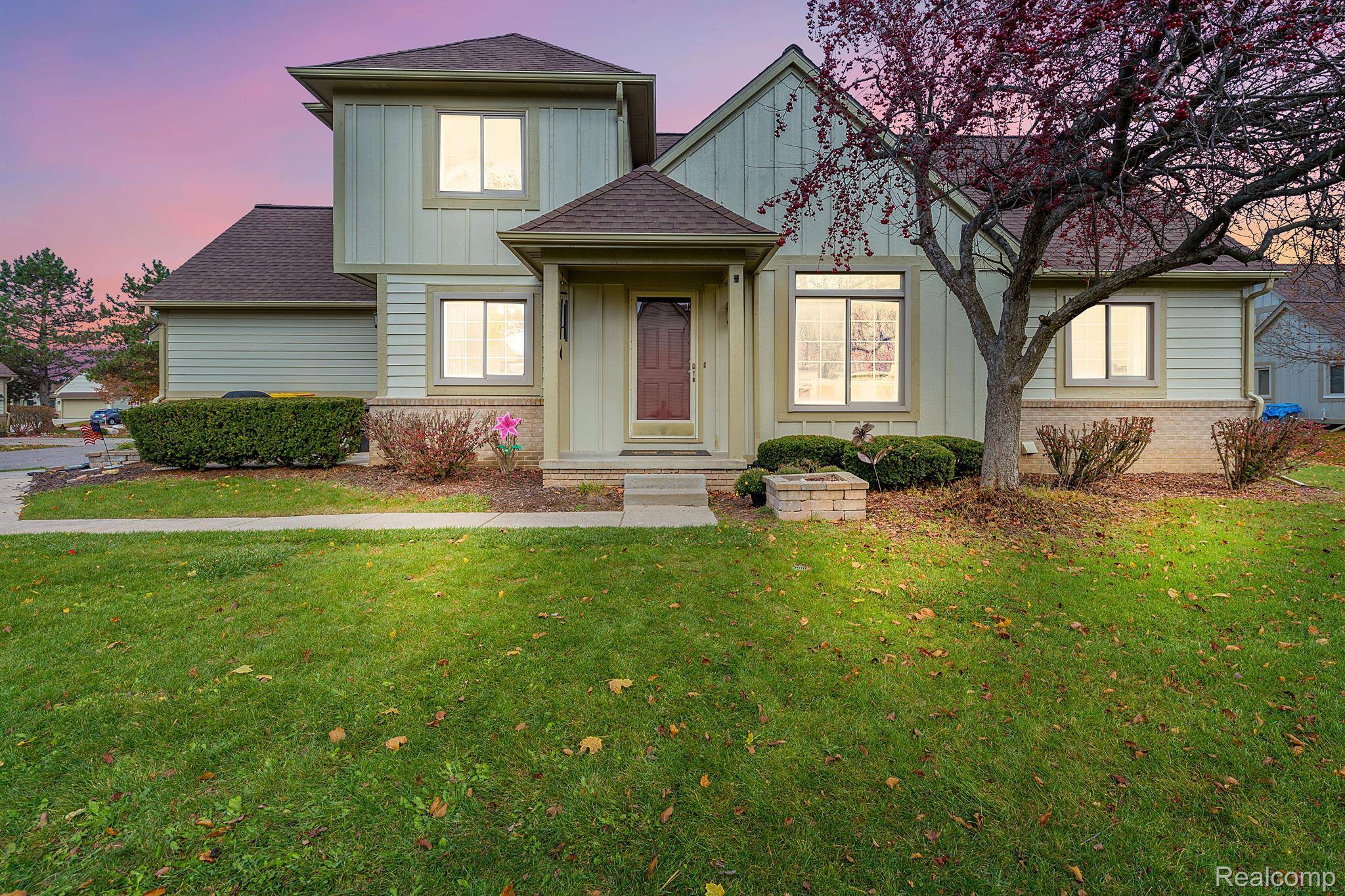 Wixom, MI 48393,755 ELM