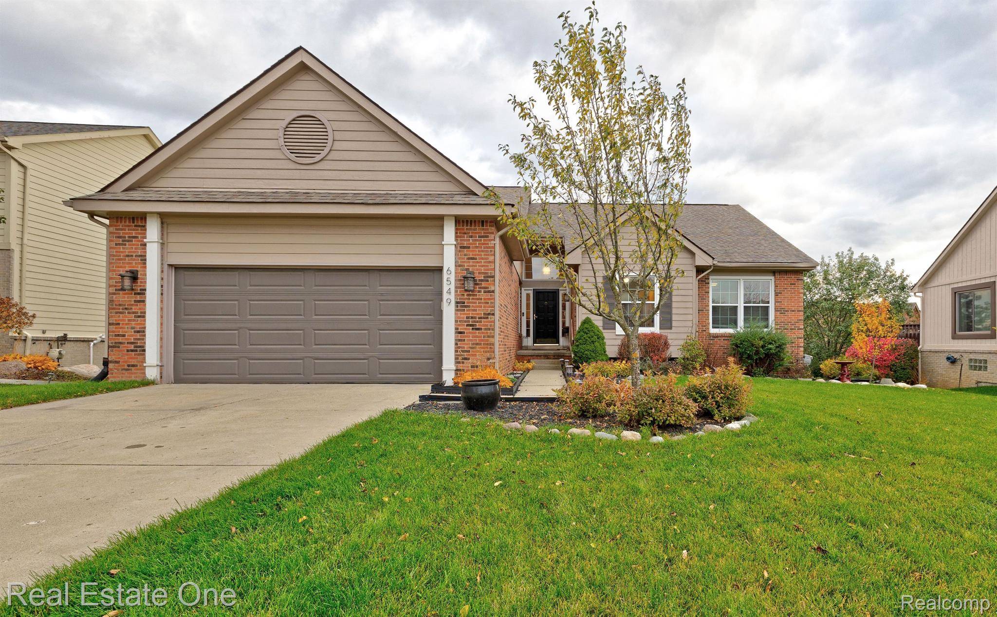 Clarkston, MI 48346,6549 HORNCLIFFE DR