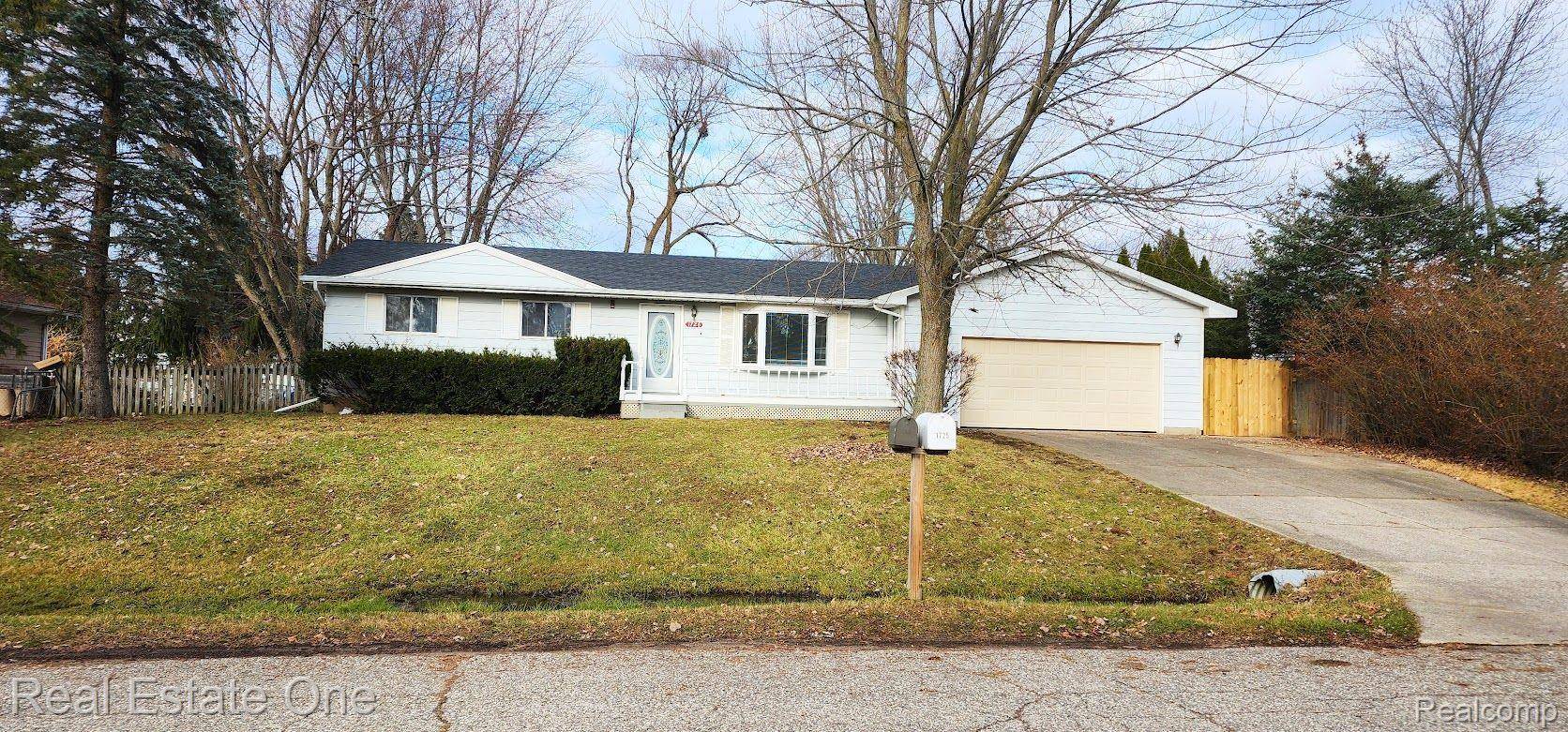 Lapeer, MI 48446,1726 CARRIAGE LN