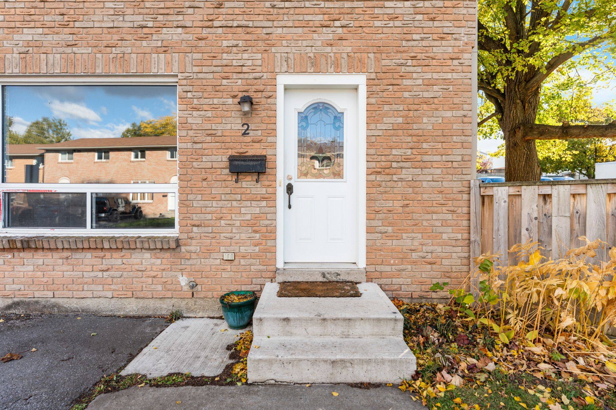 Kingston, ON K7M 6Z3,2 Rosemund CRES #72