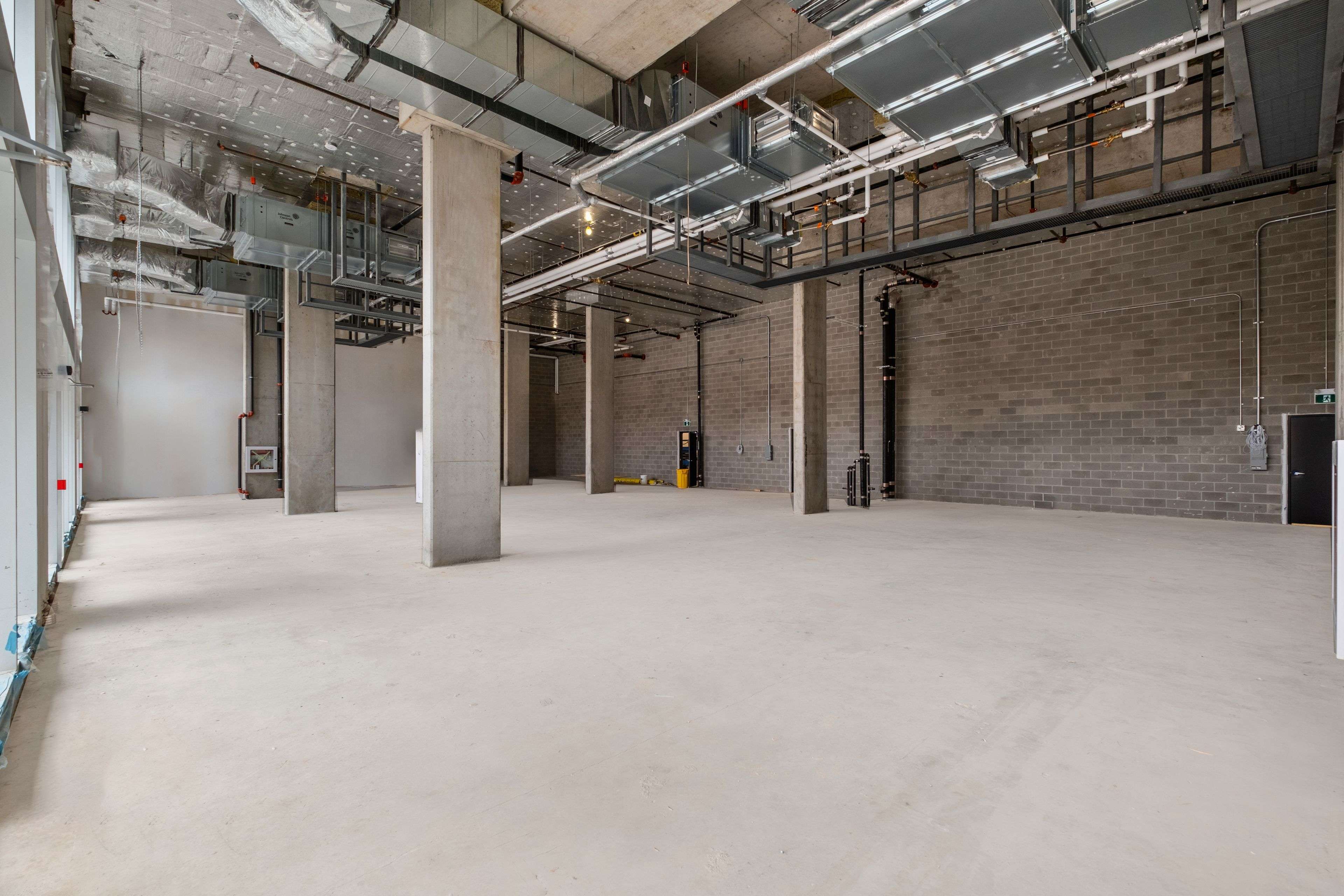 Kitchener, ON N2G 1A6,120 King ST W #4-6