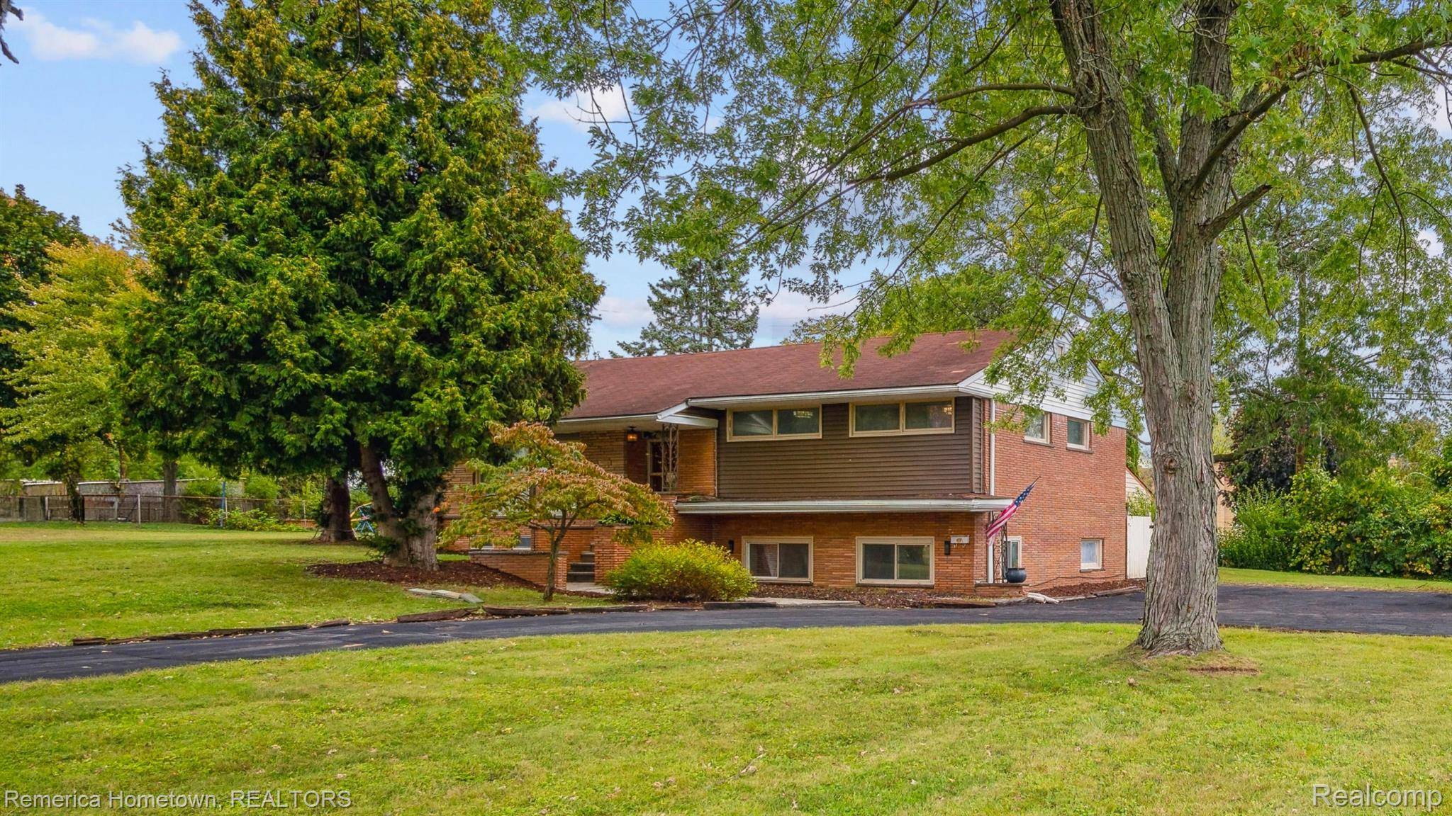 Garden City, MI 48135,31525 WINDSOR ST