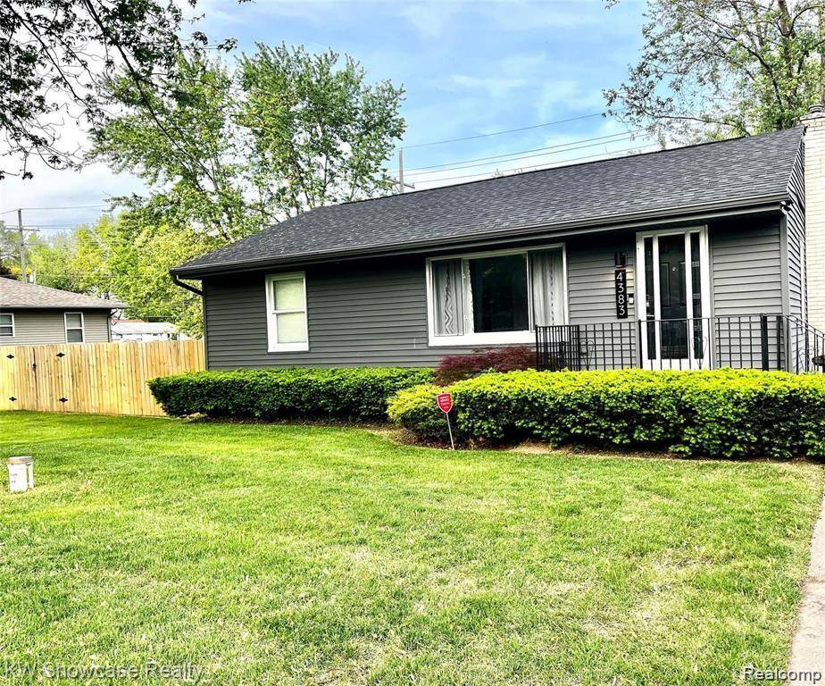 West Bloomfield, MI 48323,4383 GREEN LAKE RD