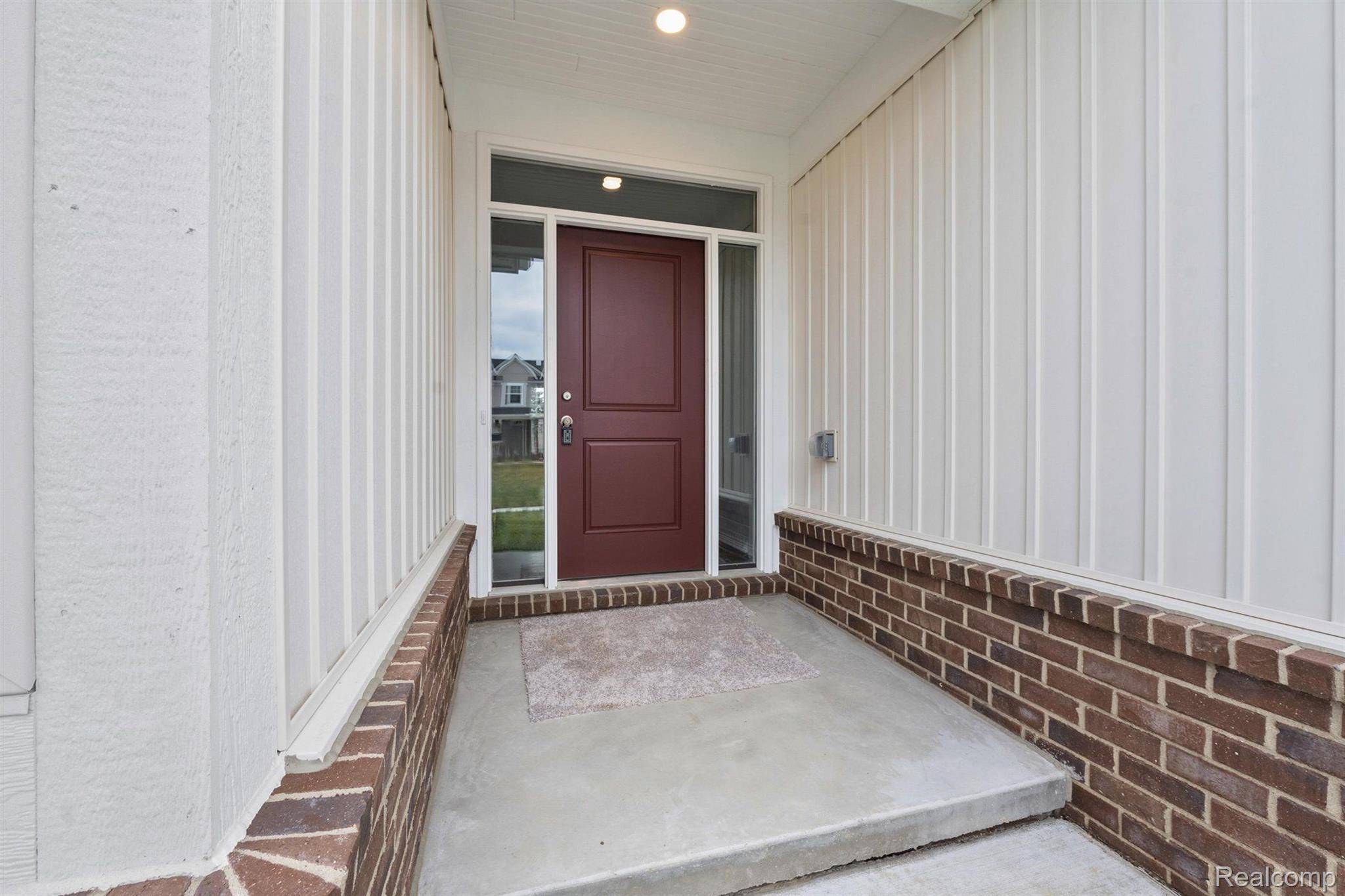 Wixom, MI 48393,1900 EMERALD LN