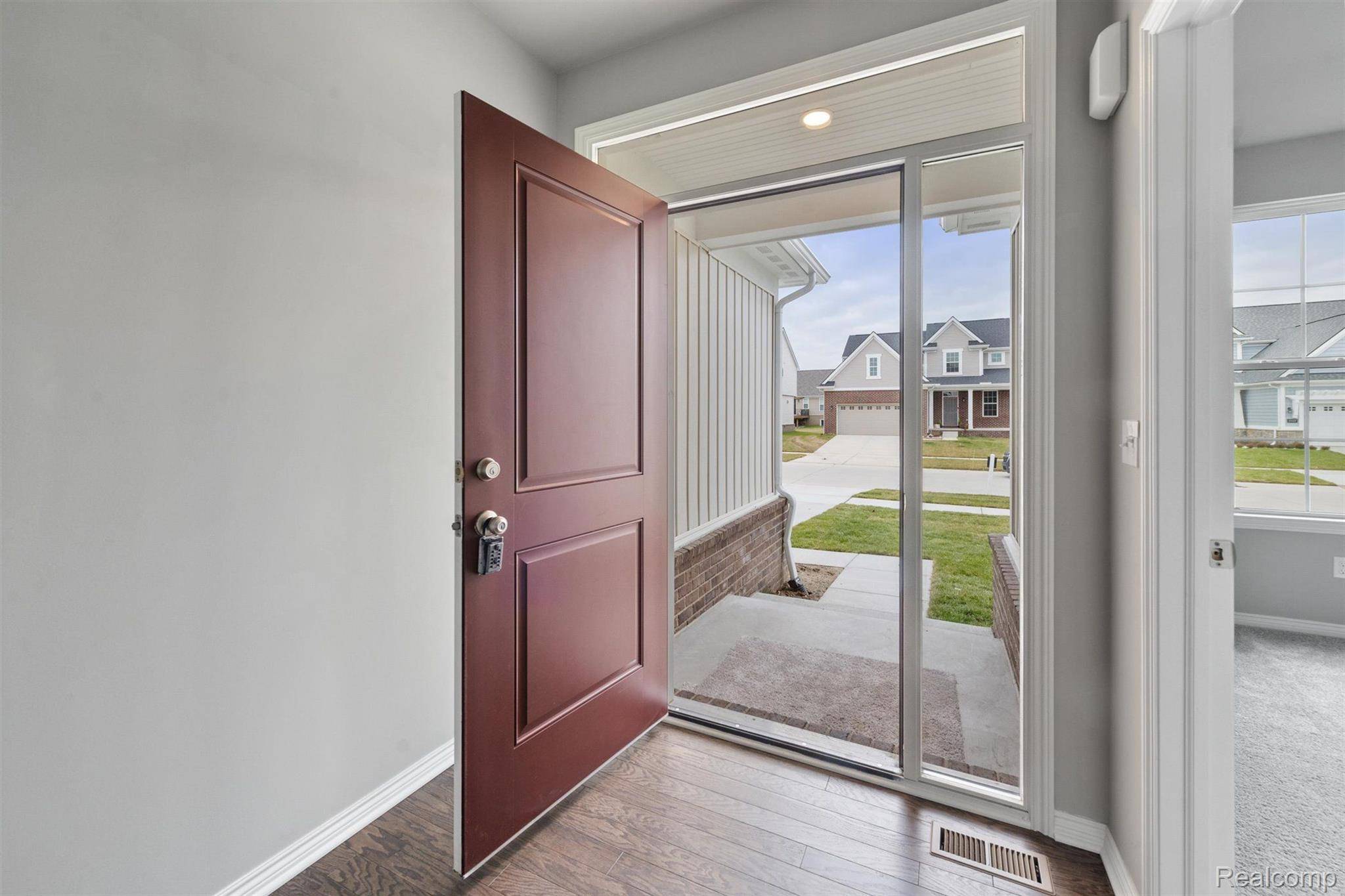 Wixom, MI 48393,1900 EMERALD LN