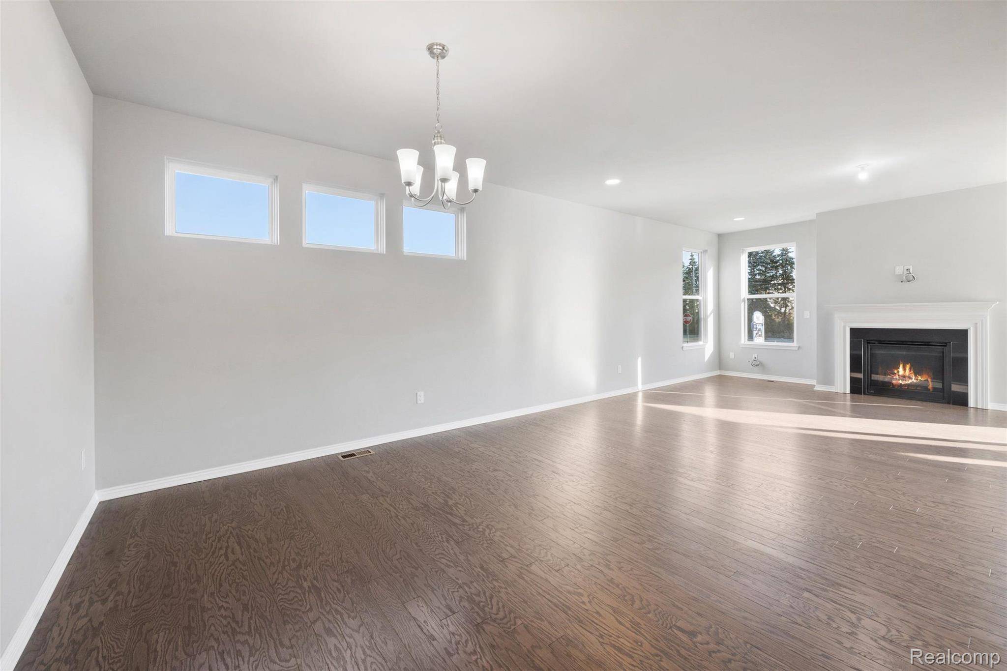 Wixom, MI 48393,1900 EMERALD LN