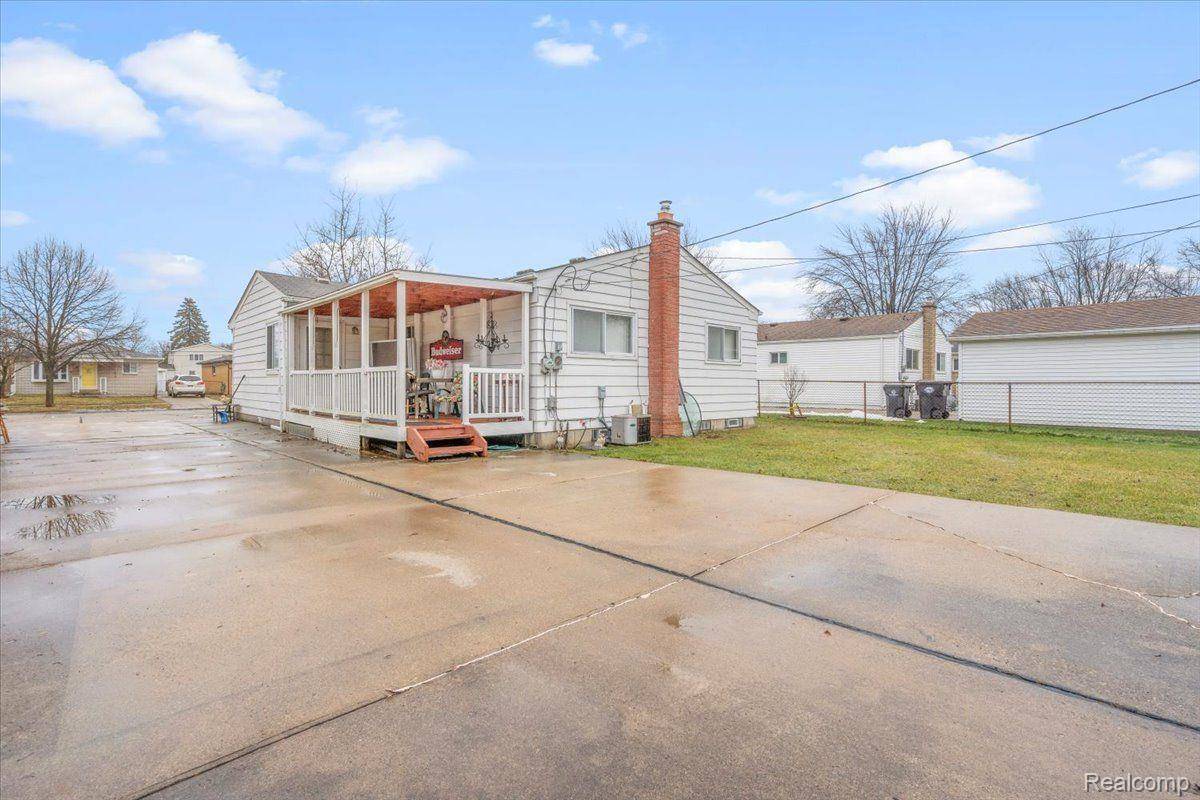 Woodhaven, MI 48183,25508 FAIRGROVE ST