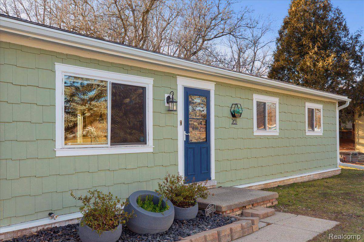 Lapeer, MI 48446,265 PARKWAY ST