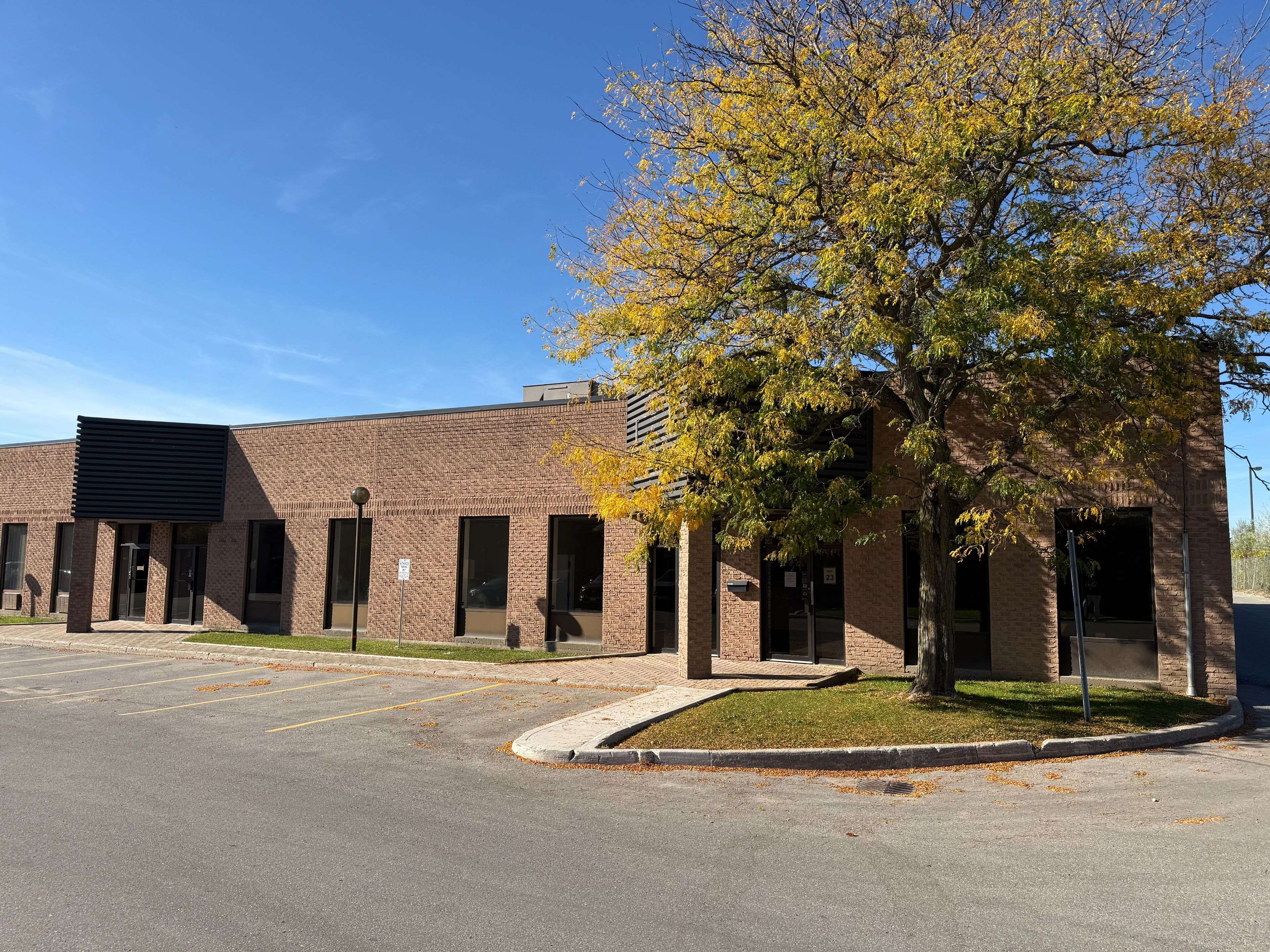 Toronto E07, ON M1V 3S2,595 Middlefield RD #21-23