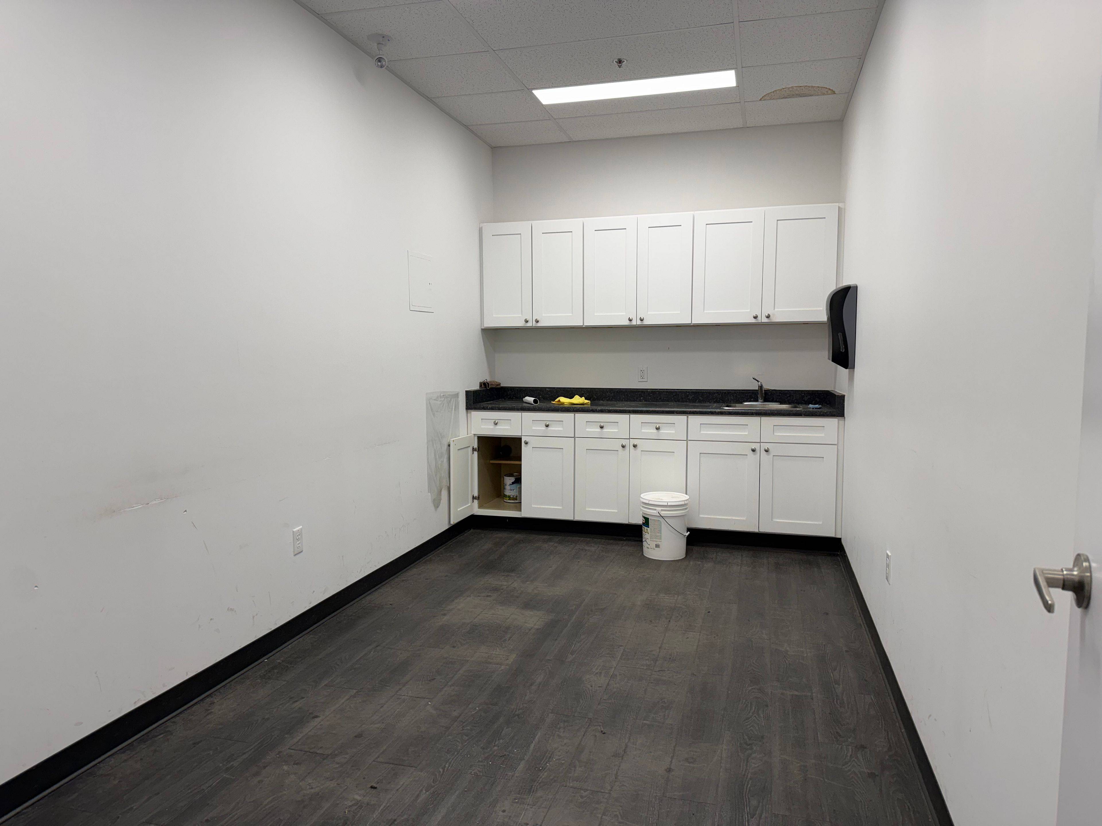 Toronto E07, ON M1V 3S2,595 Middlefield RD #21-23