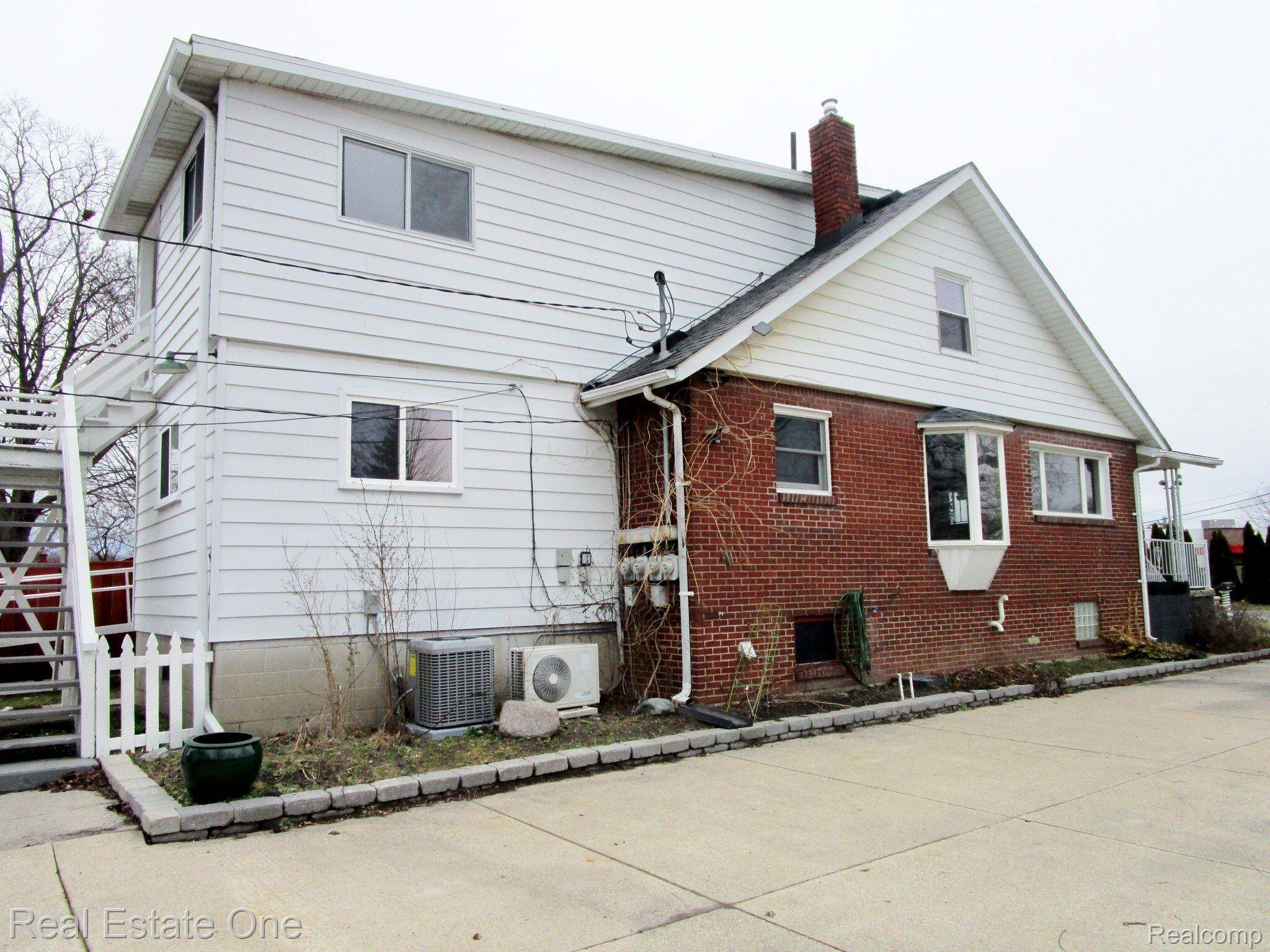 Flat Rock, MI 48134,27118 WAGER ST