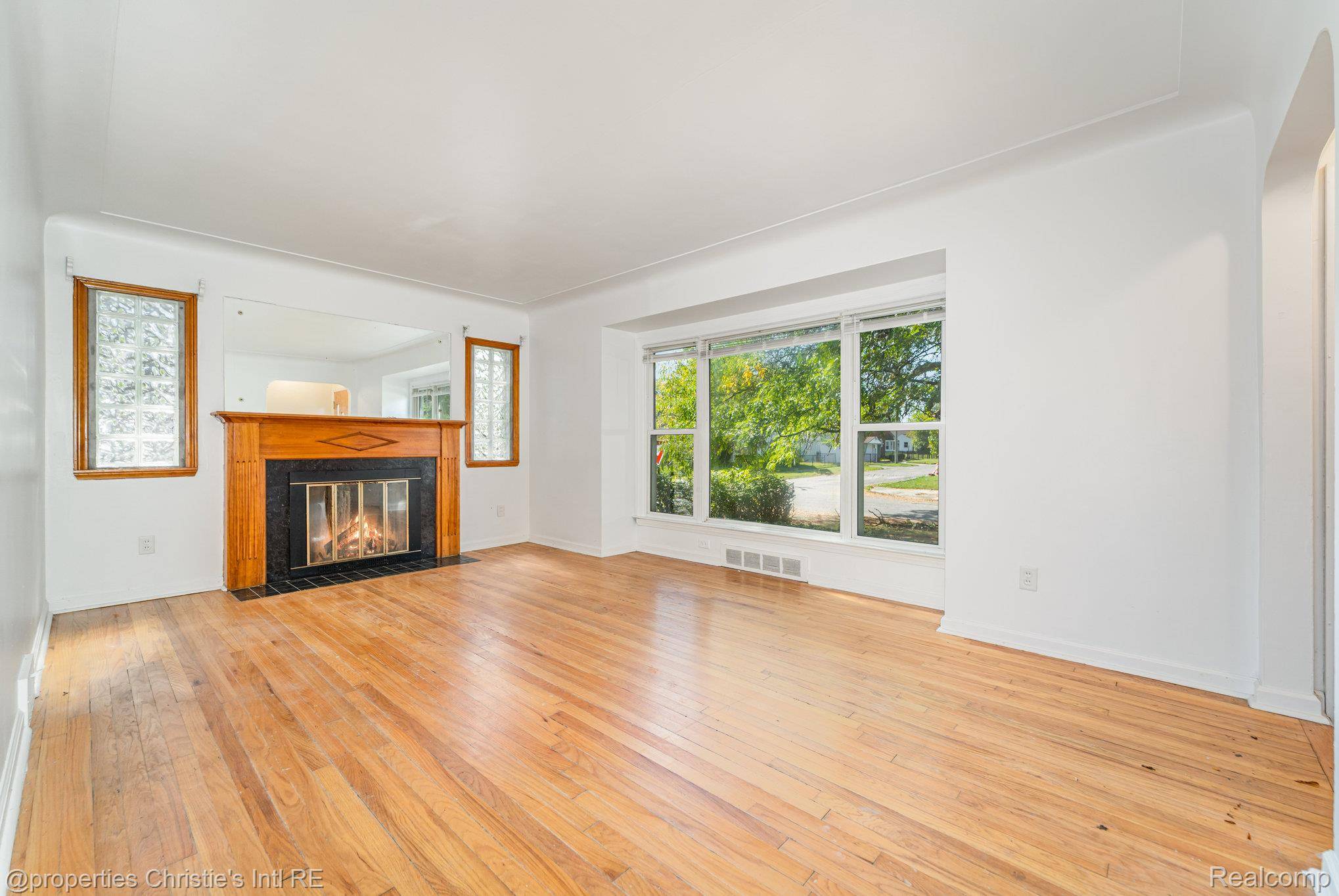 Detroit, MI 48224,5200 Lodewyck ST