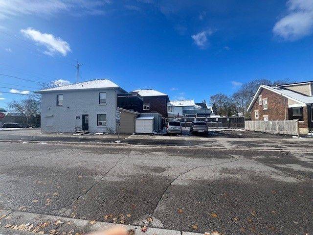 London East, ON N5Z 1R9,488 Hamilton RD