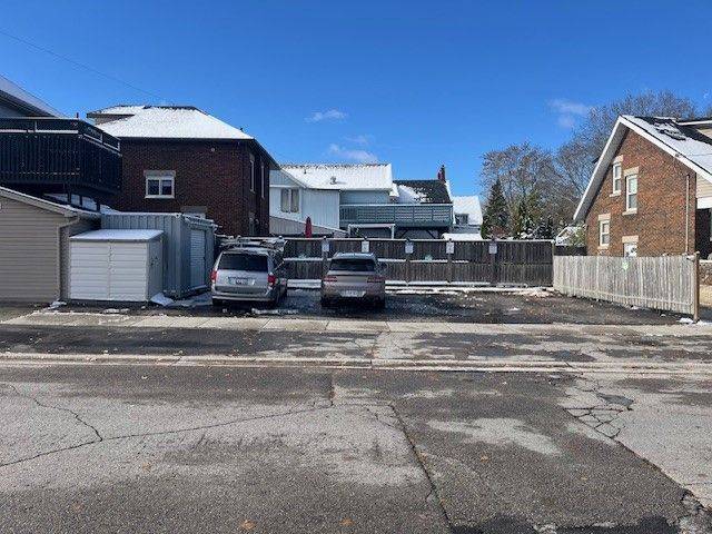 London East, ON N5Z 1R9,488 Hamilton RD