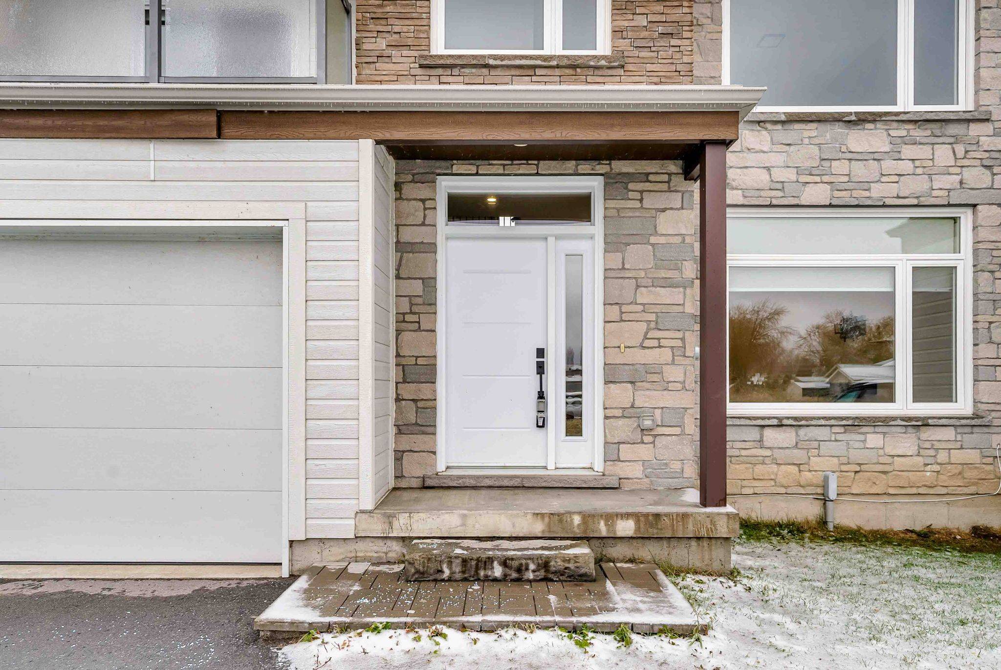 South Glengarry, ON K6H 5R5,6664 Glen Walter Park RD