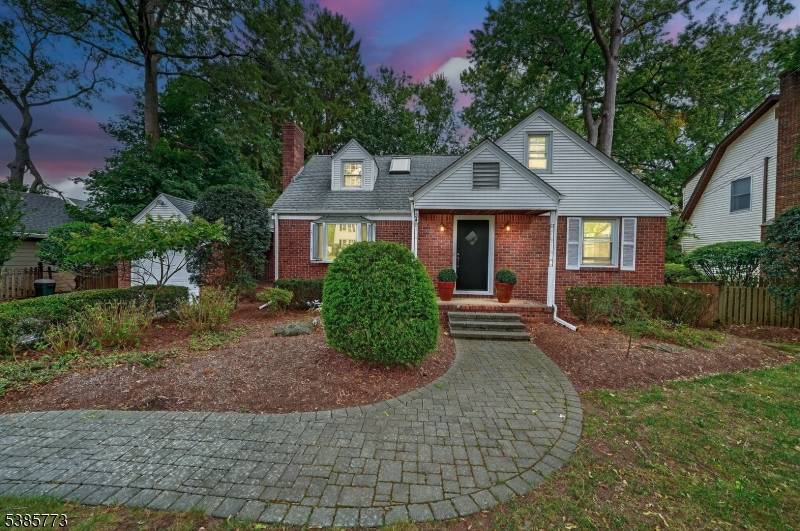 Tenafly Boro, NJ 07670,24 S Lyle Ave