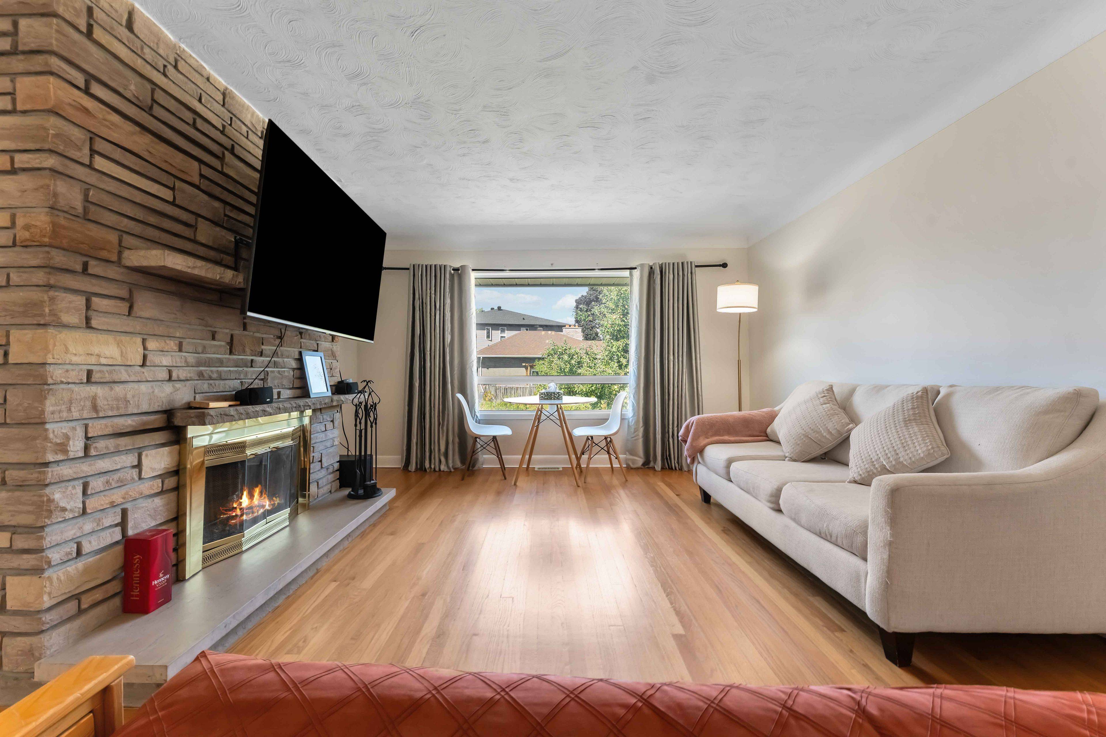 Overbrook - Castleheights And Area, ON K1K 1A6,506 Vernon AVE