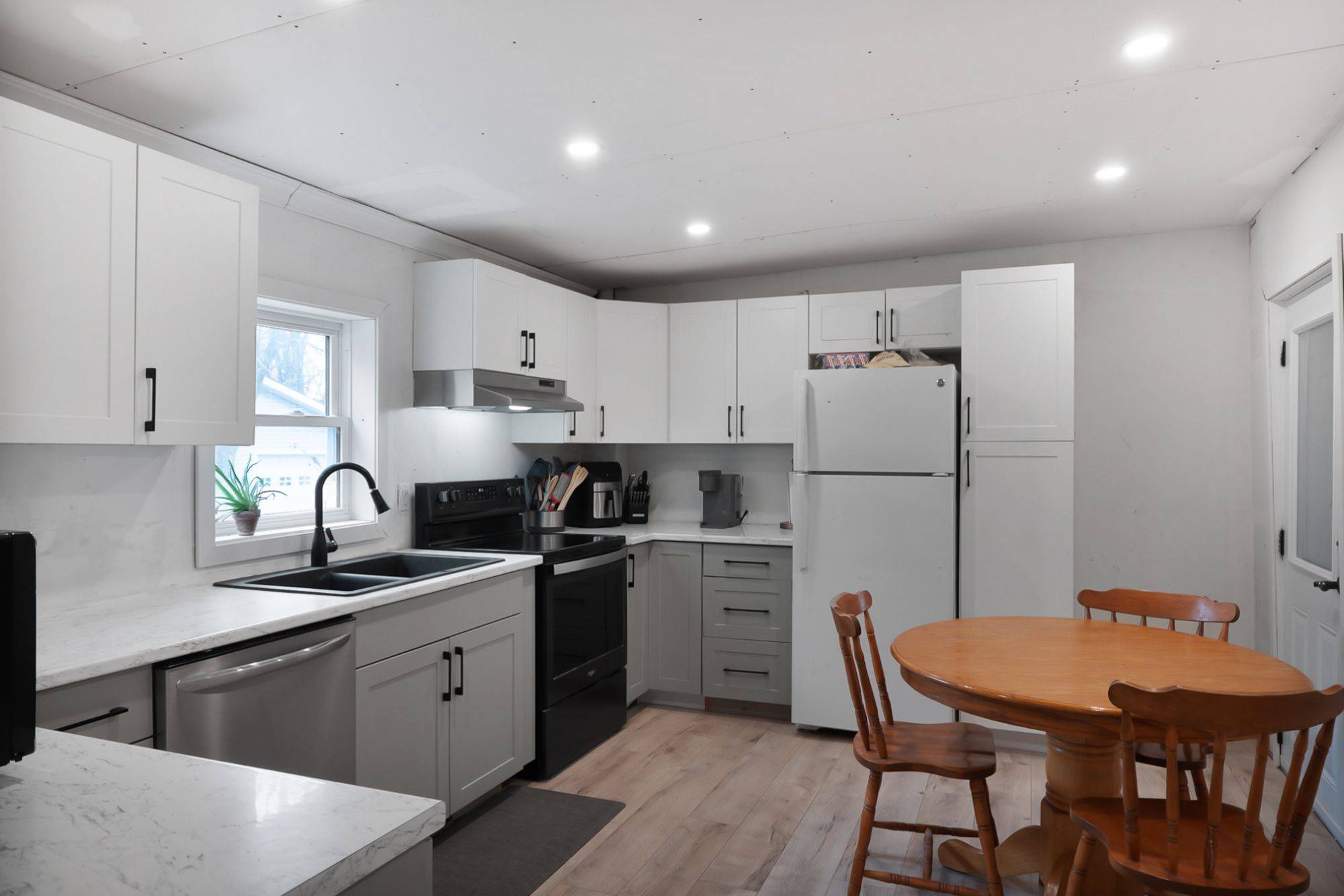 North Dundas, ON K0C 2K0,475 Centre ST