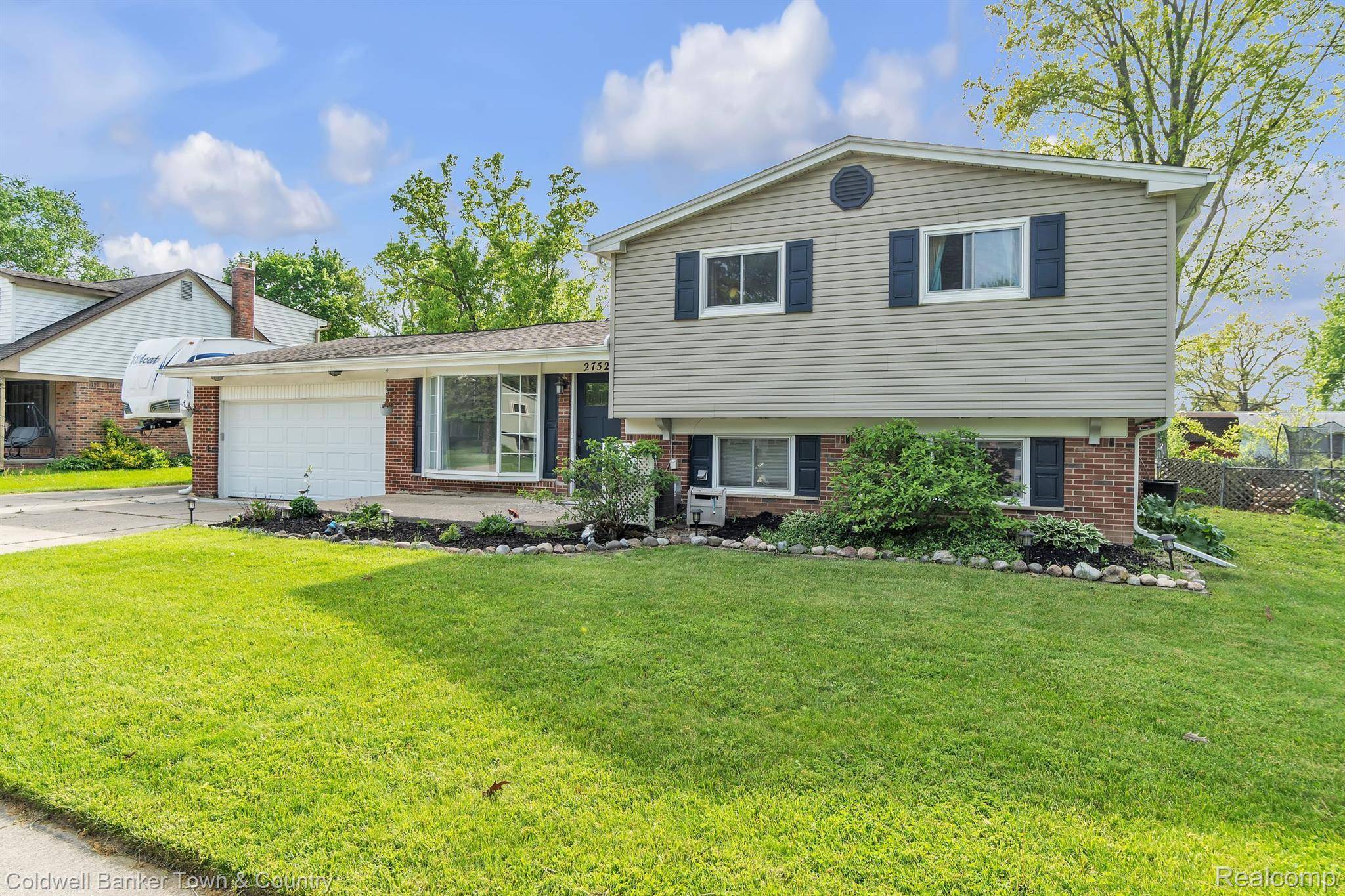 Commerce Twp, MI 48382,2752 RED ARROW DR