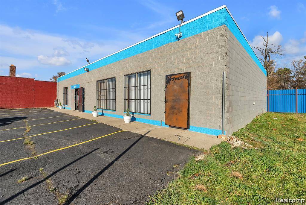 Detroit, MI 48227,12712 Plymouth RD