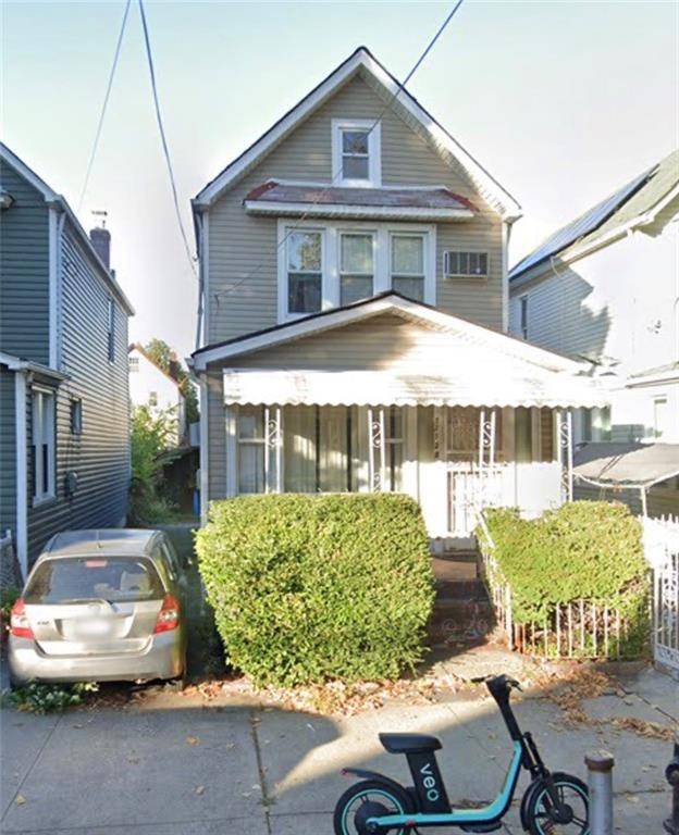 Queens, NY 11435,111-28 146th ST