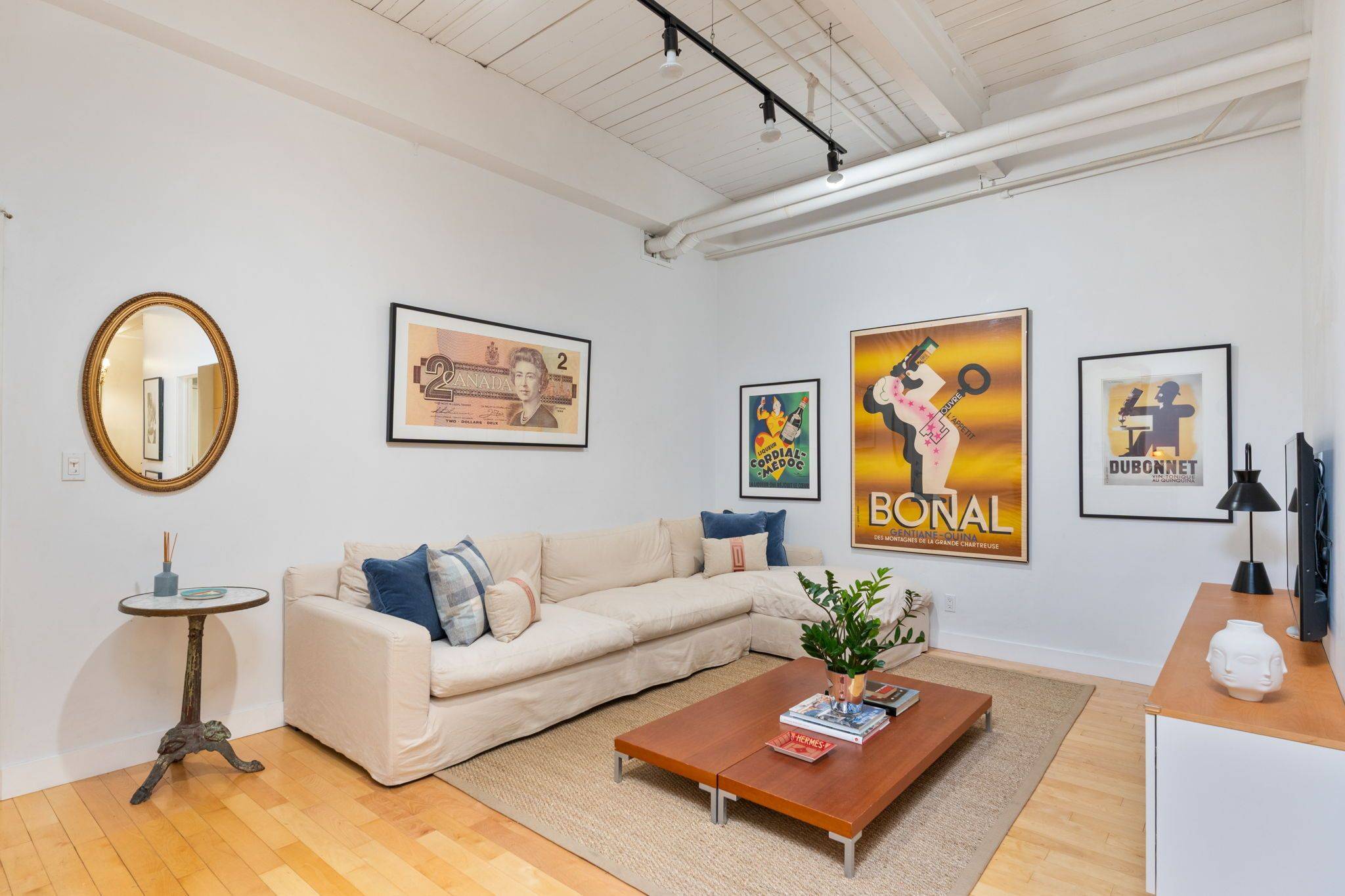 Toronto E01, ON M4M 3N8,326 Carlaw AVE #233