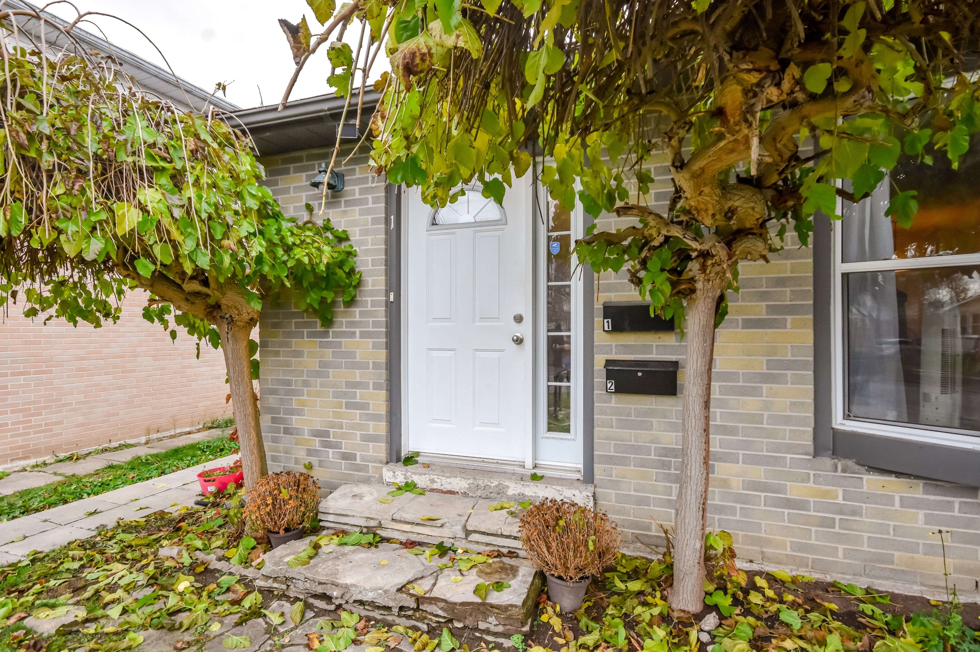 Barrie, ON L4M 5C1,75 Bernick DR