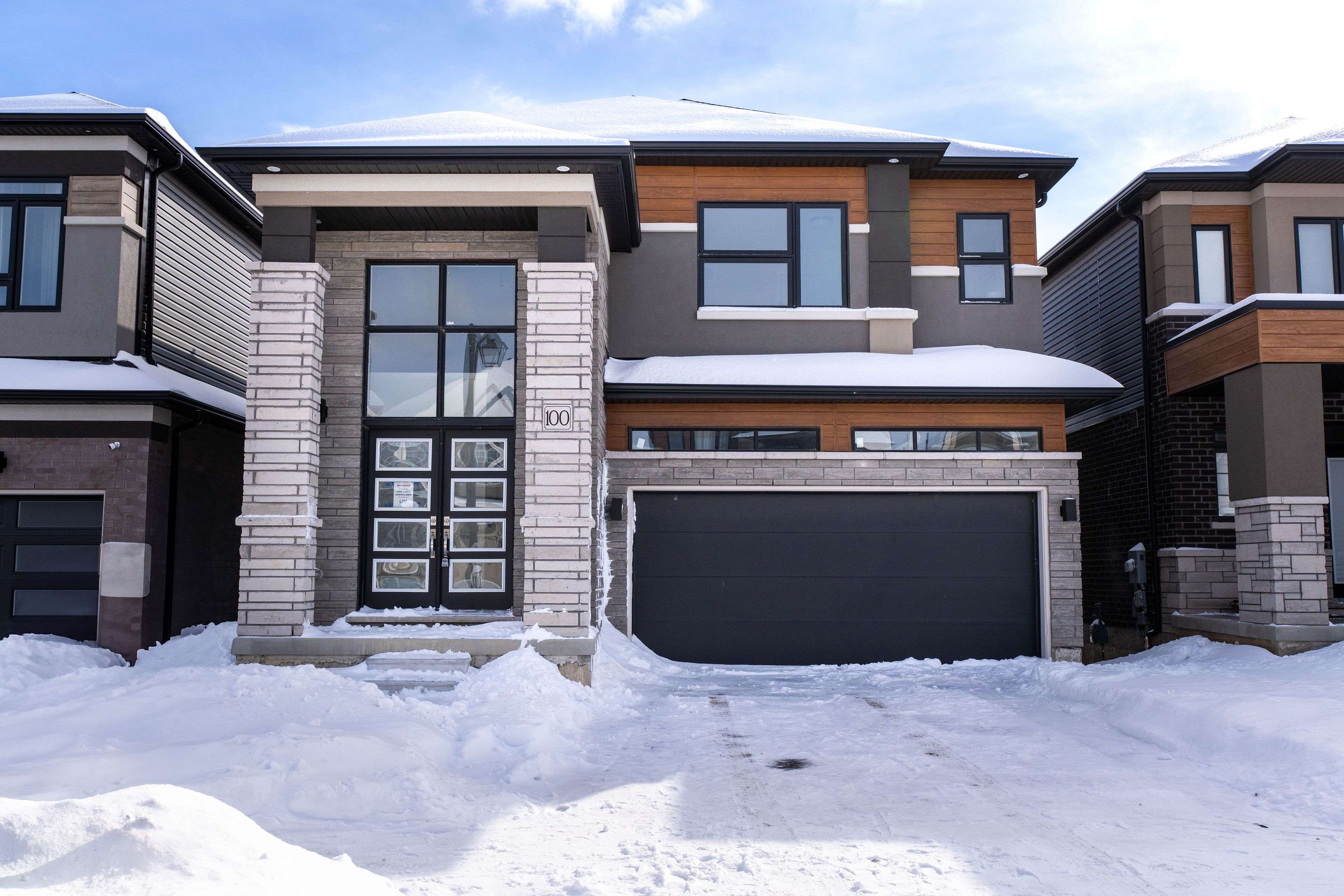 Brant, ON N3L 0M2,100 Hitchman ST