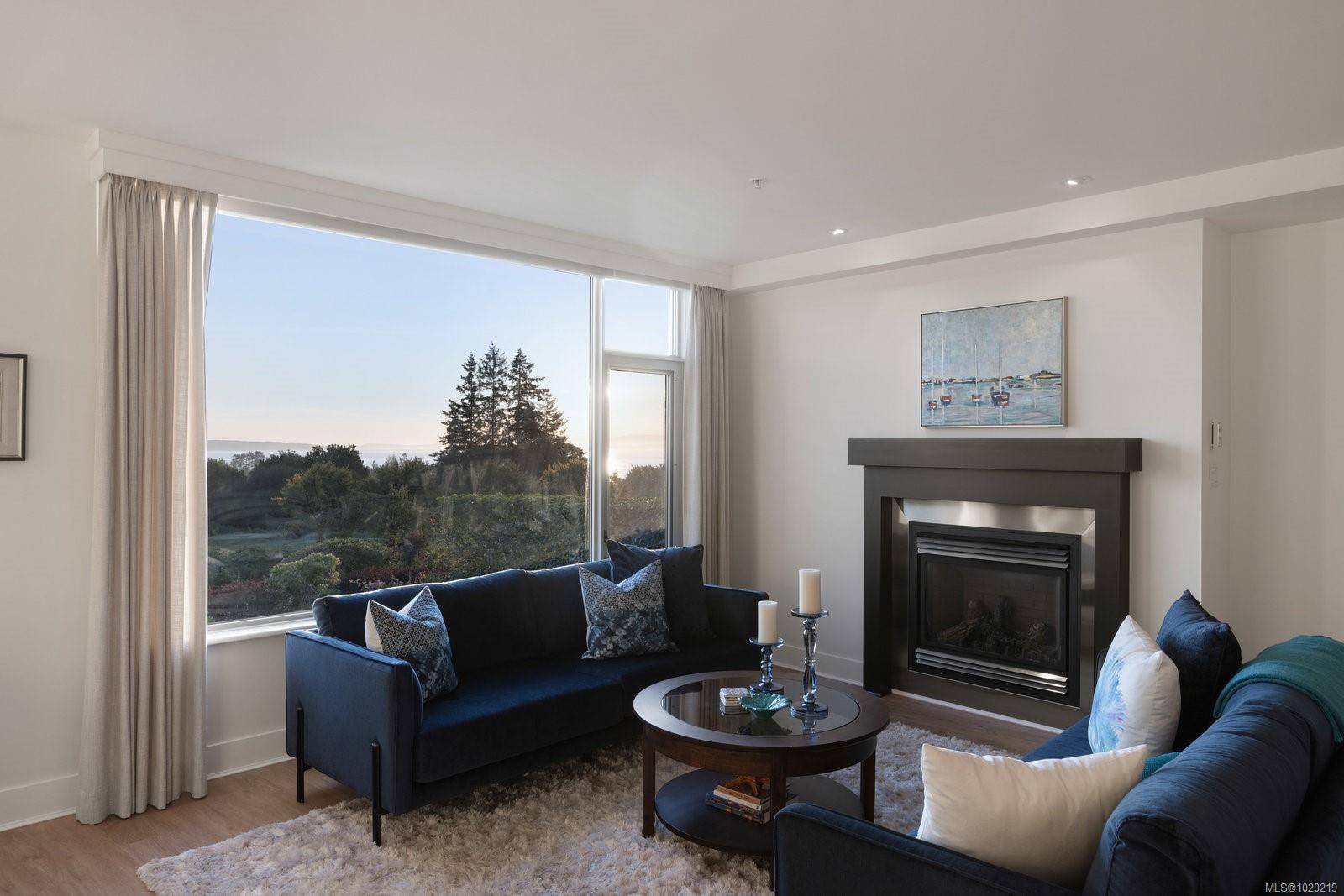 Saanich, BC V8Y 3H8,5322 Sayward Hill Cres