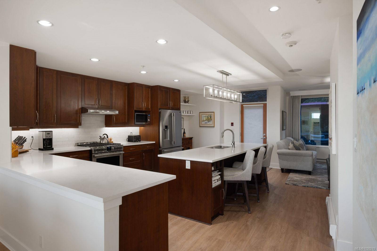 Saanich, BC V8Y 3H8,5322 Sayward Hill Cres