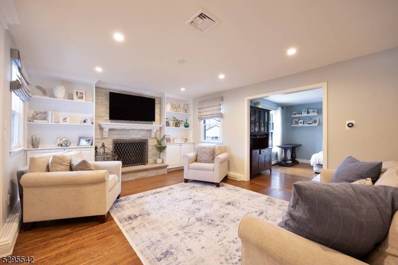 Montville Twp., NJ 07082,18 Marguerite Ln