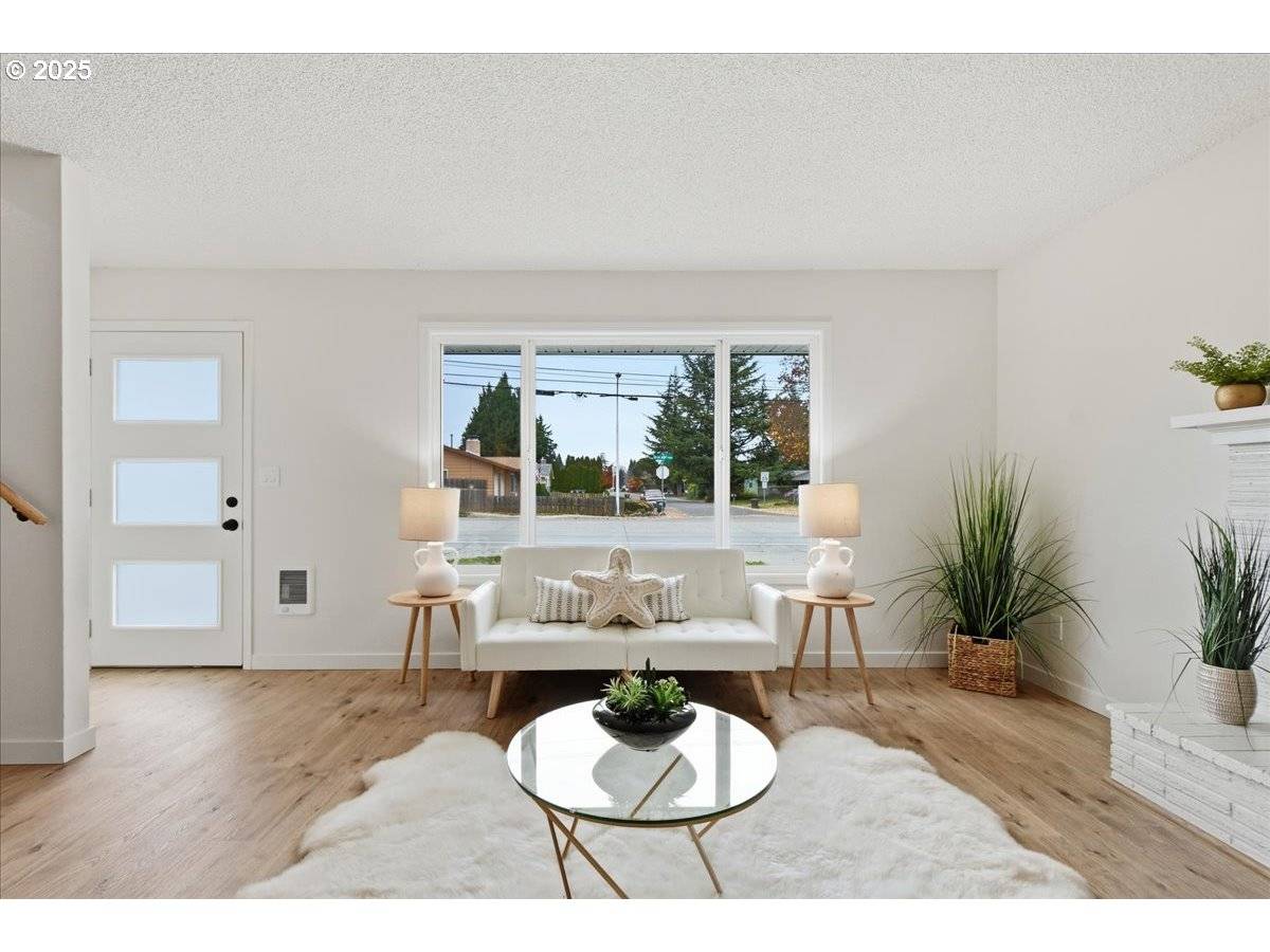 Hillsboro, OR 97124,211 NE 28TH AVE