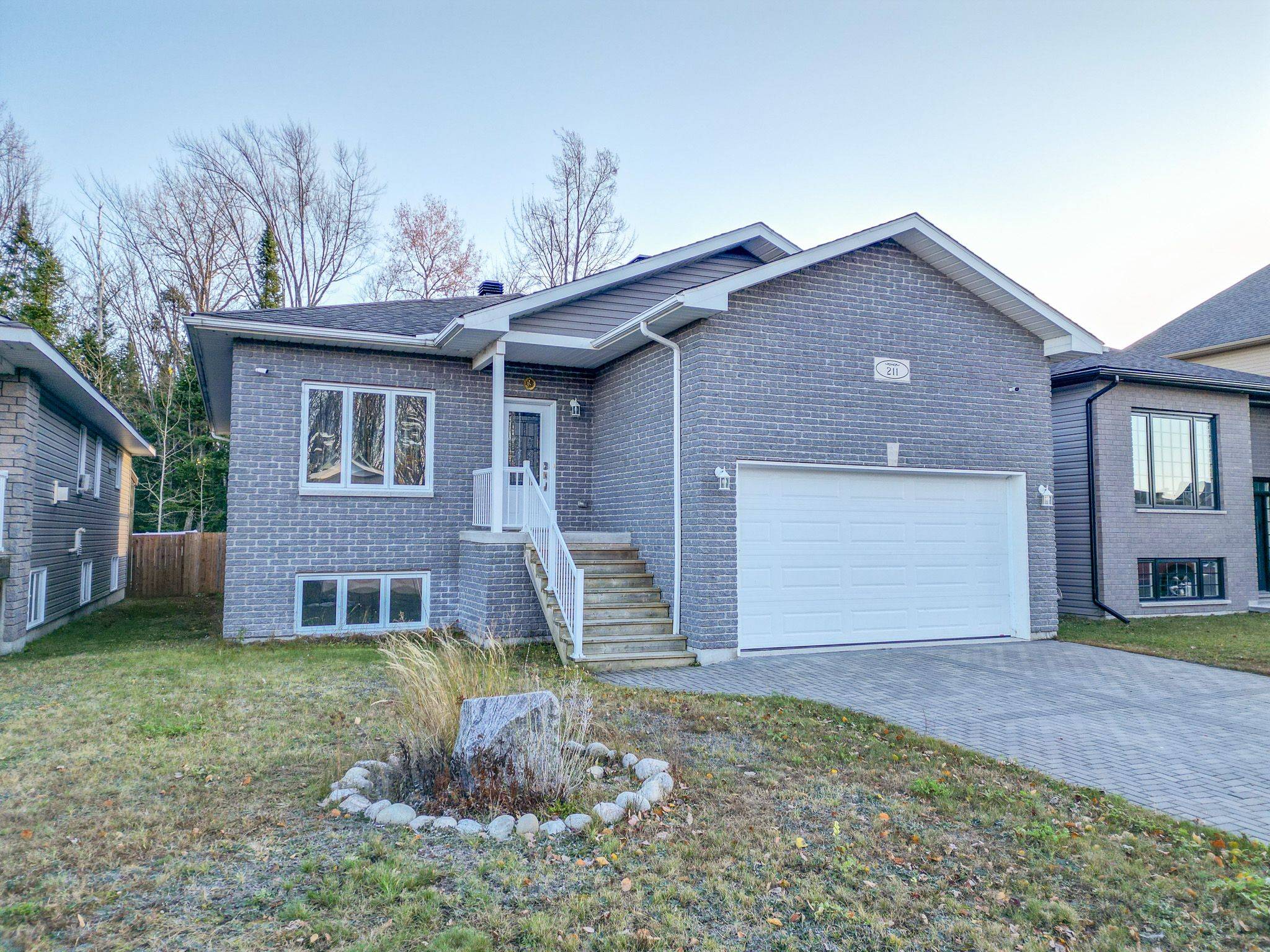 North Bay, ON P1A 4M9,211 Thelma AVE