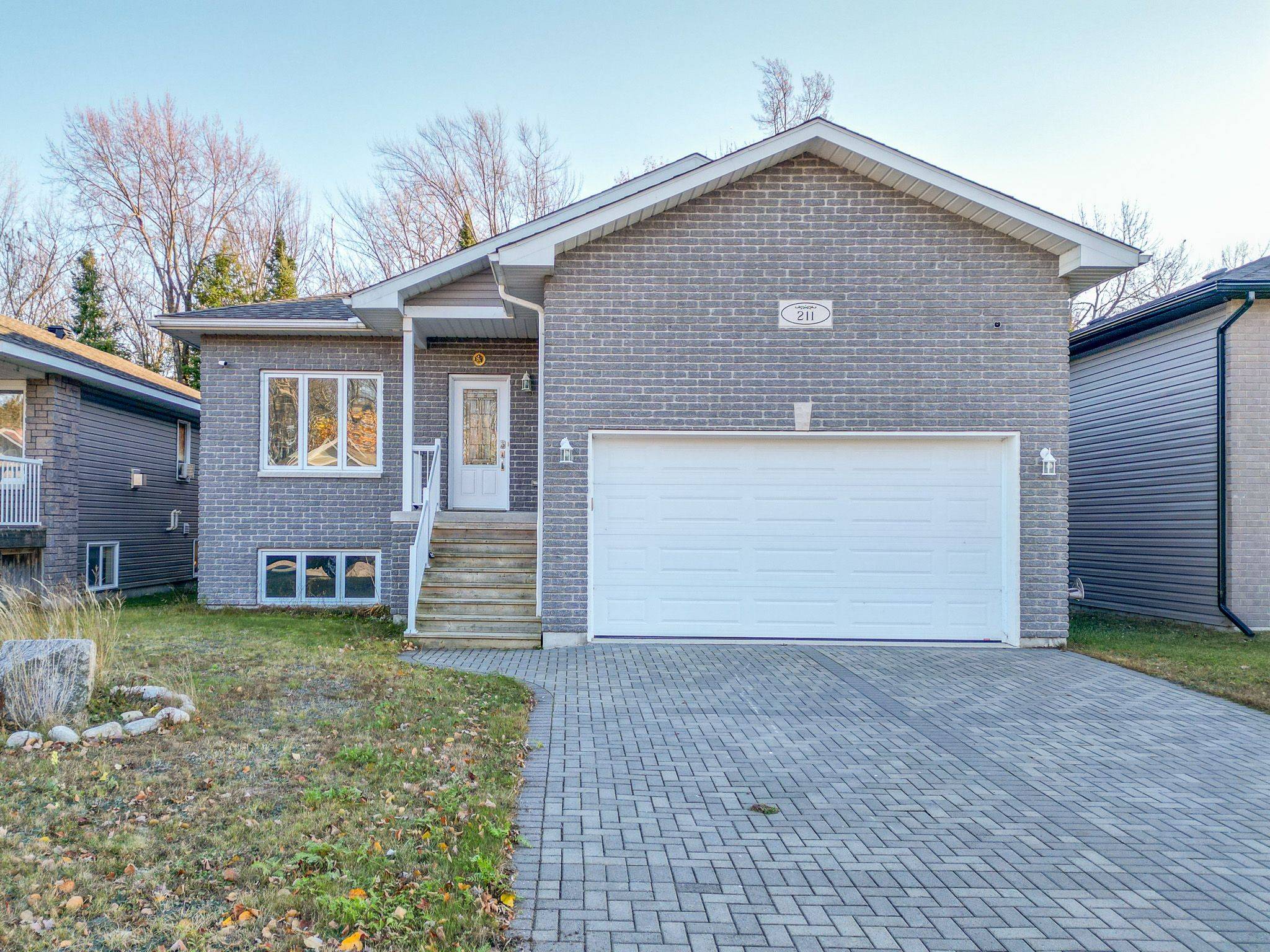 North Bay, ON P1A 4M9,211 Thelma AVE