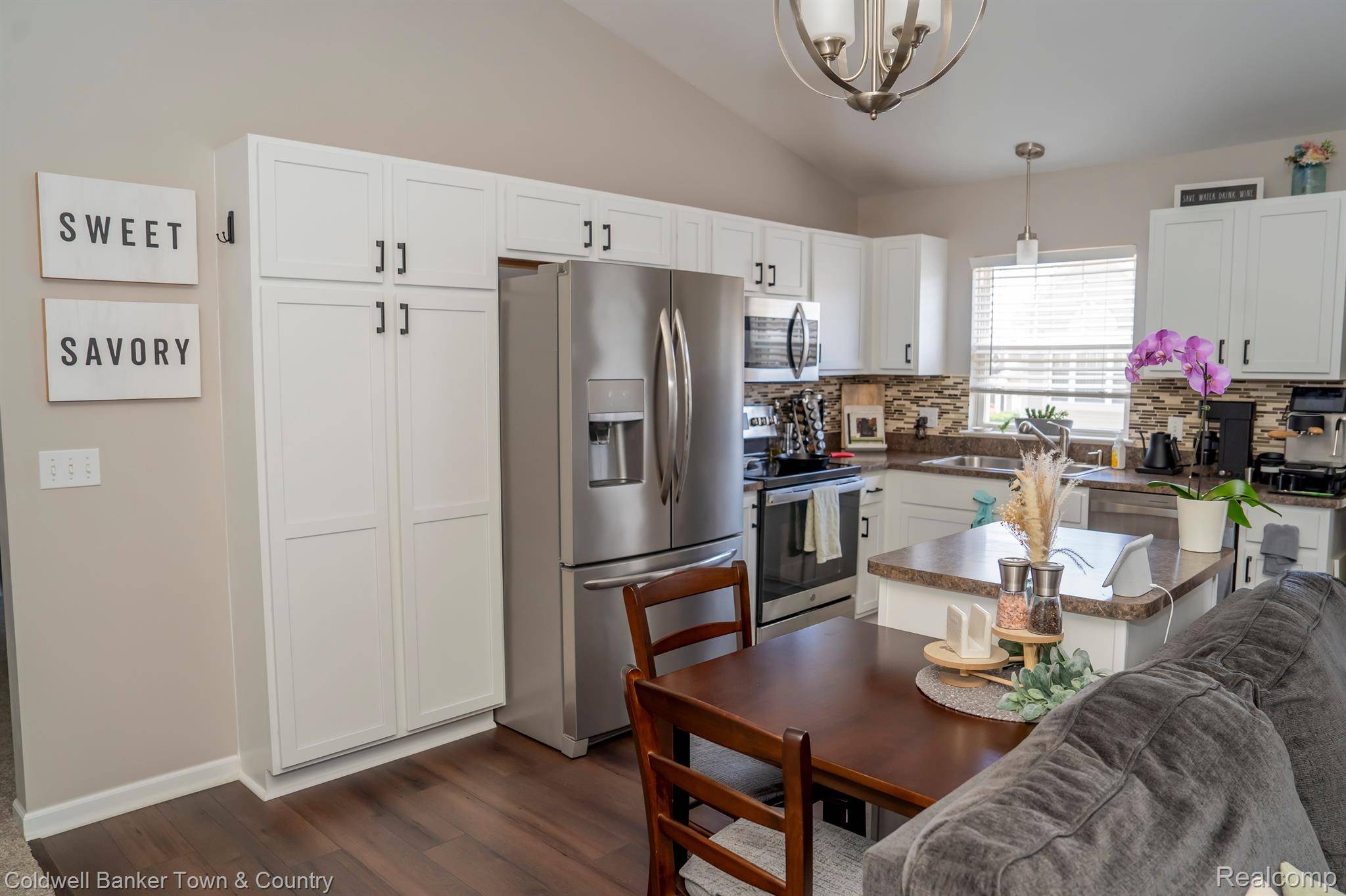 Wixom, MI 48393,344 N WIXOM RD