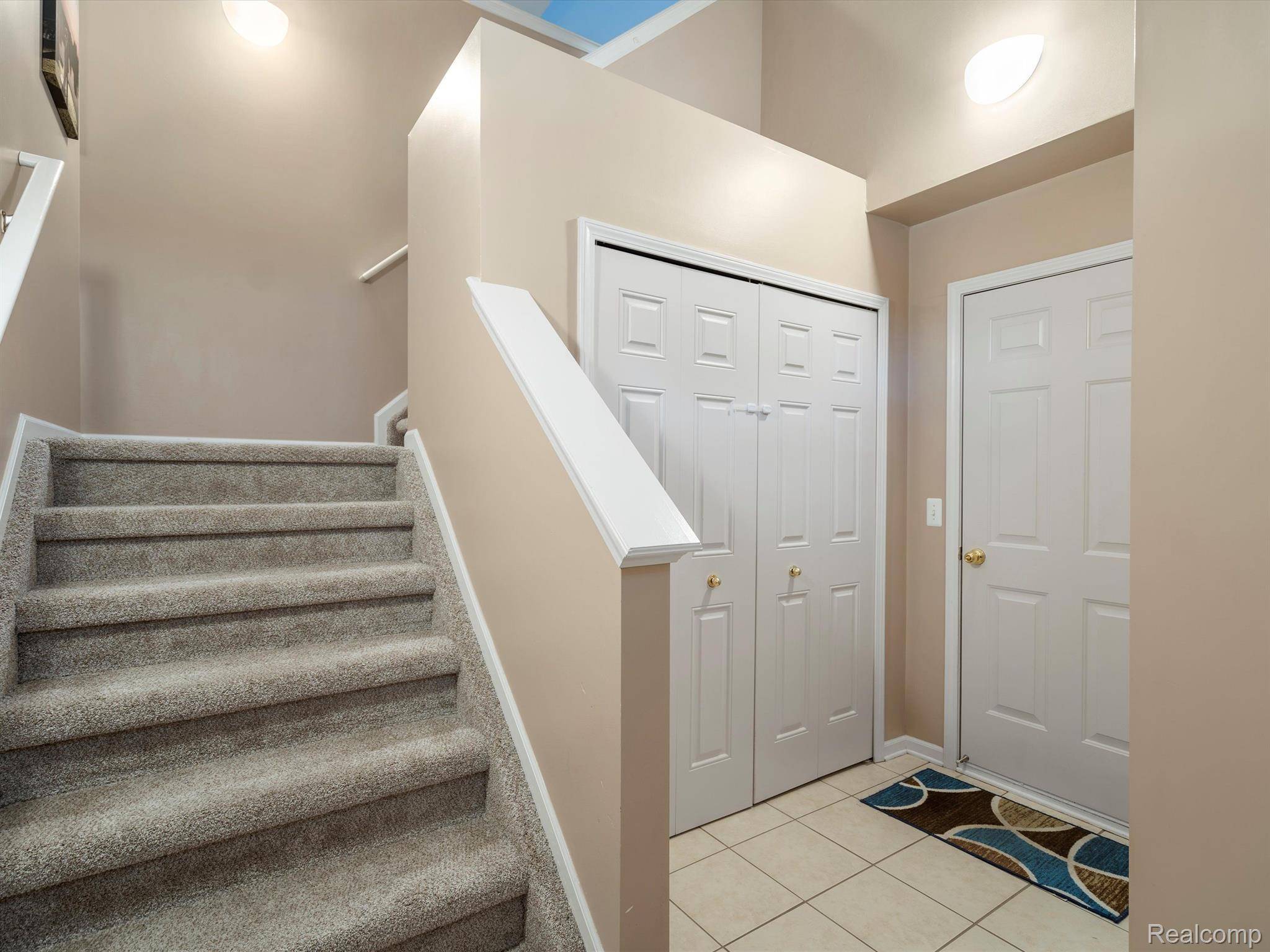 Shelby Twp, MI 48317,49211 W WOODS DR