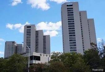 Detroit, MI 48226,1001 W Jefferson DR #26J