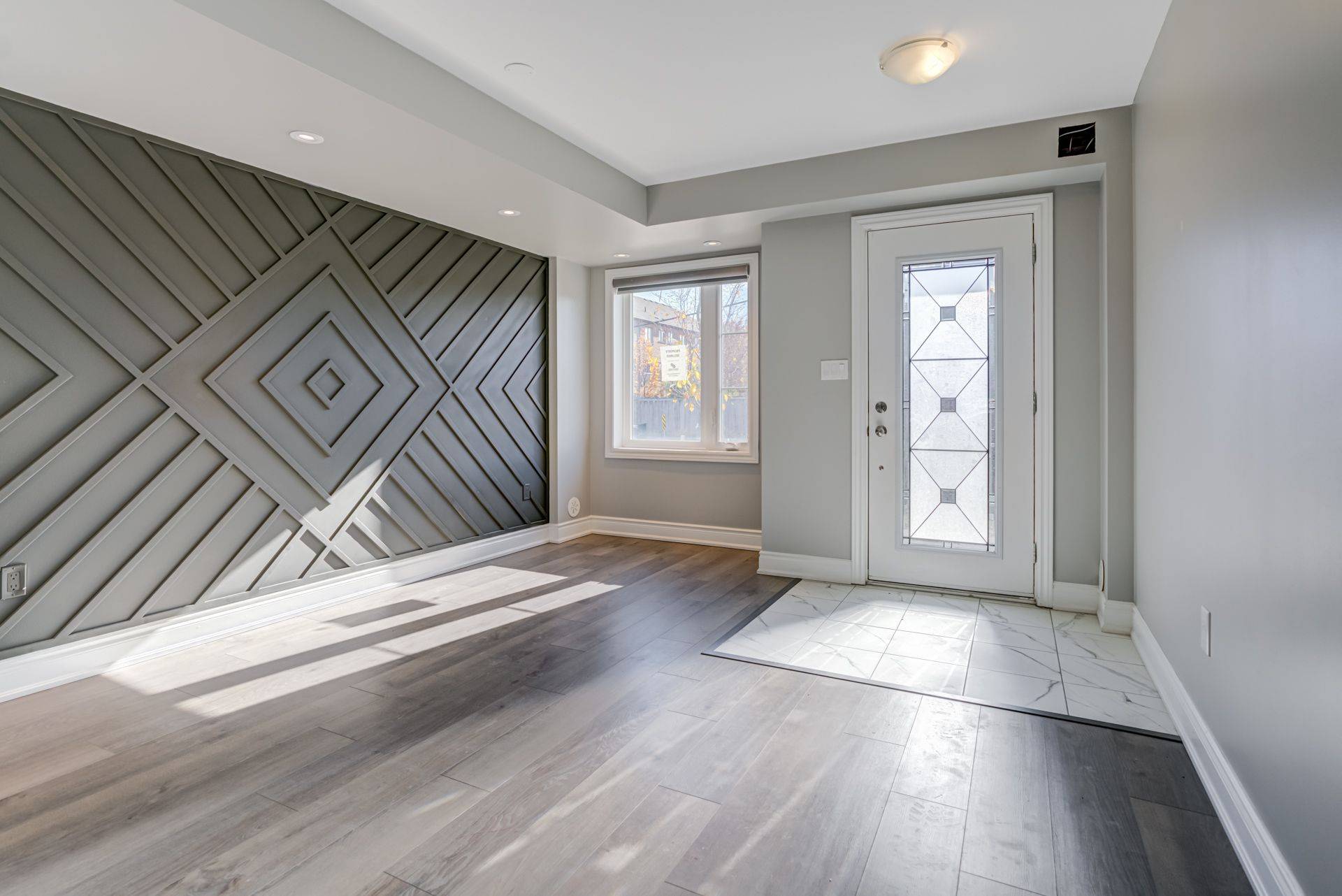 Pickering, ON L1V 0G6,250 Finch AVE #301