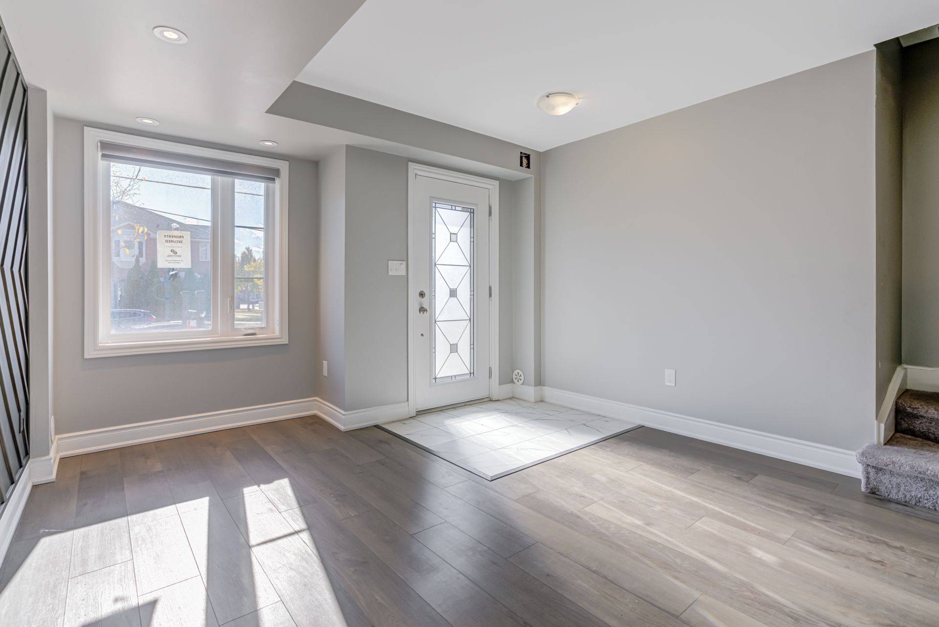 Pickering, ON L1V 0G6,250 Finch AVE #301