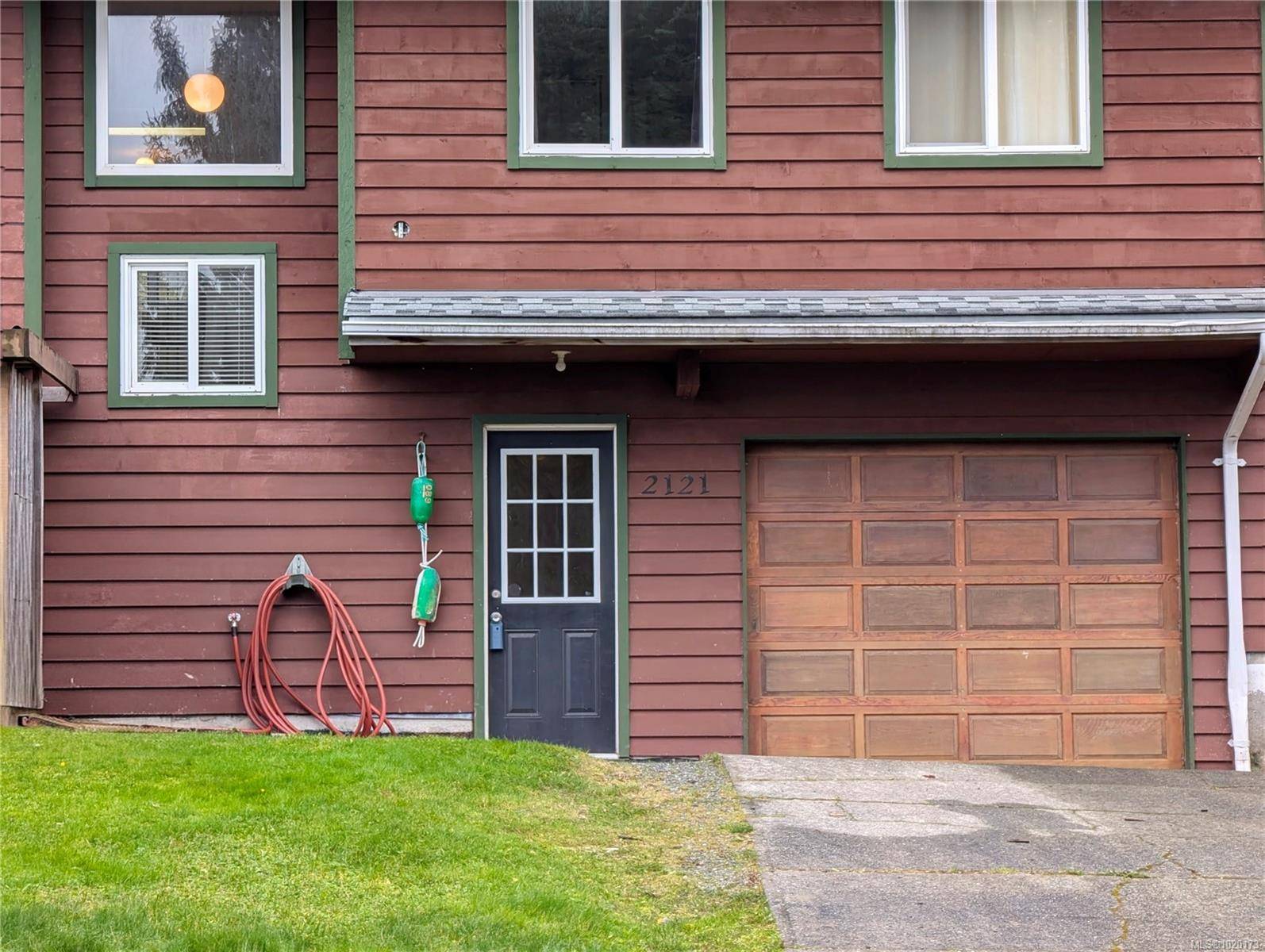 Port Mcneill, BC V0N 2R0,2121 Pioneer Hill Dr