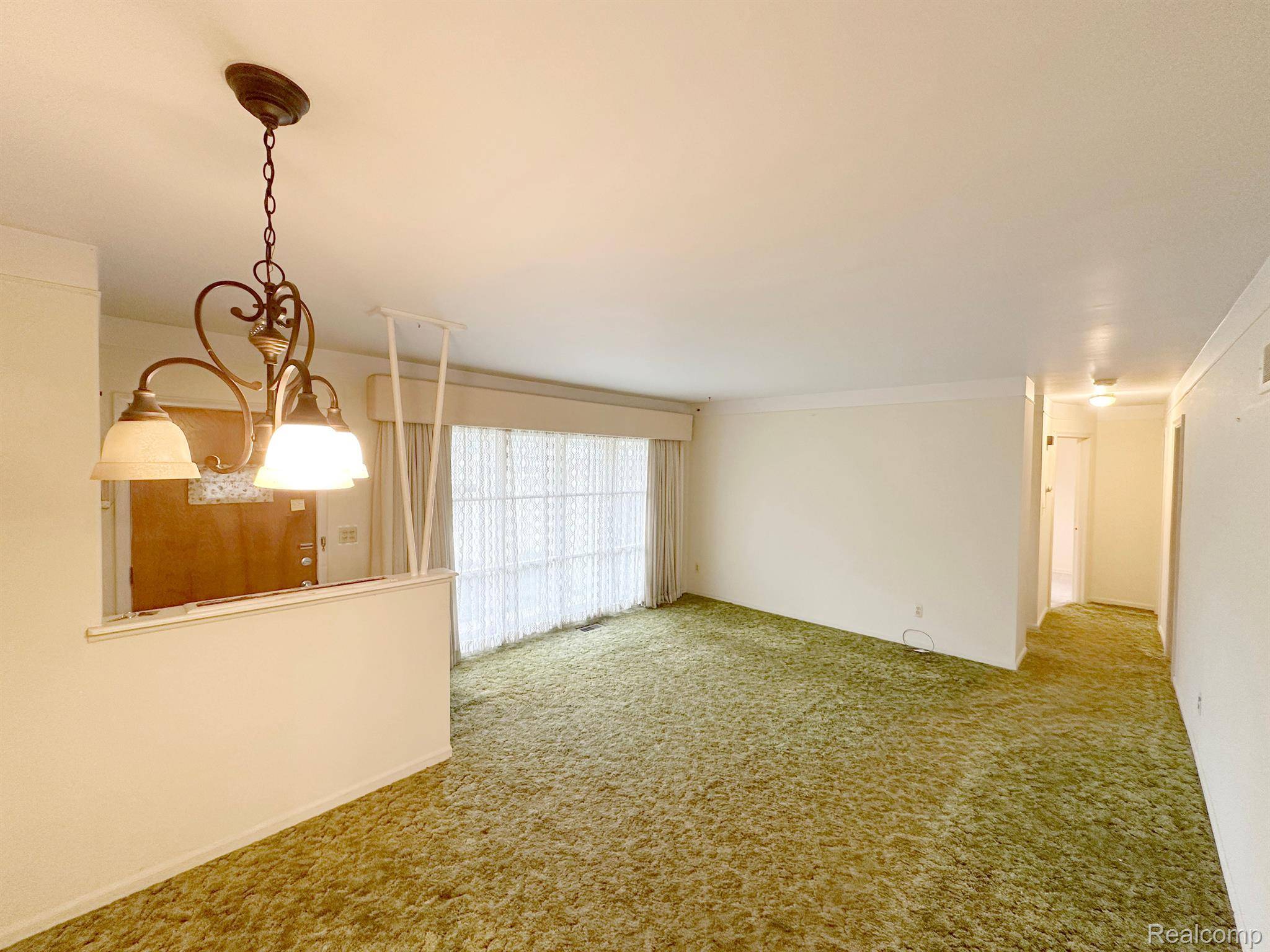 Detroit, MI 48219,22212 HESSEL AVE