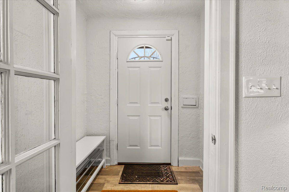 Detroit, MI 48227,14033 SAINT MARYS ST