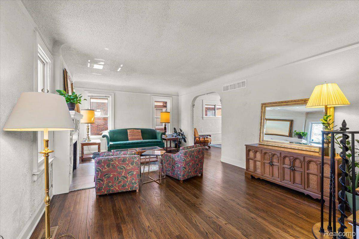 Detroit, MI 48227,14033 SAINT MARYS ST