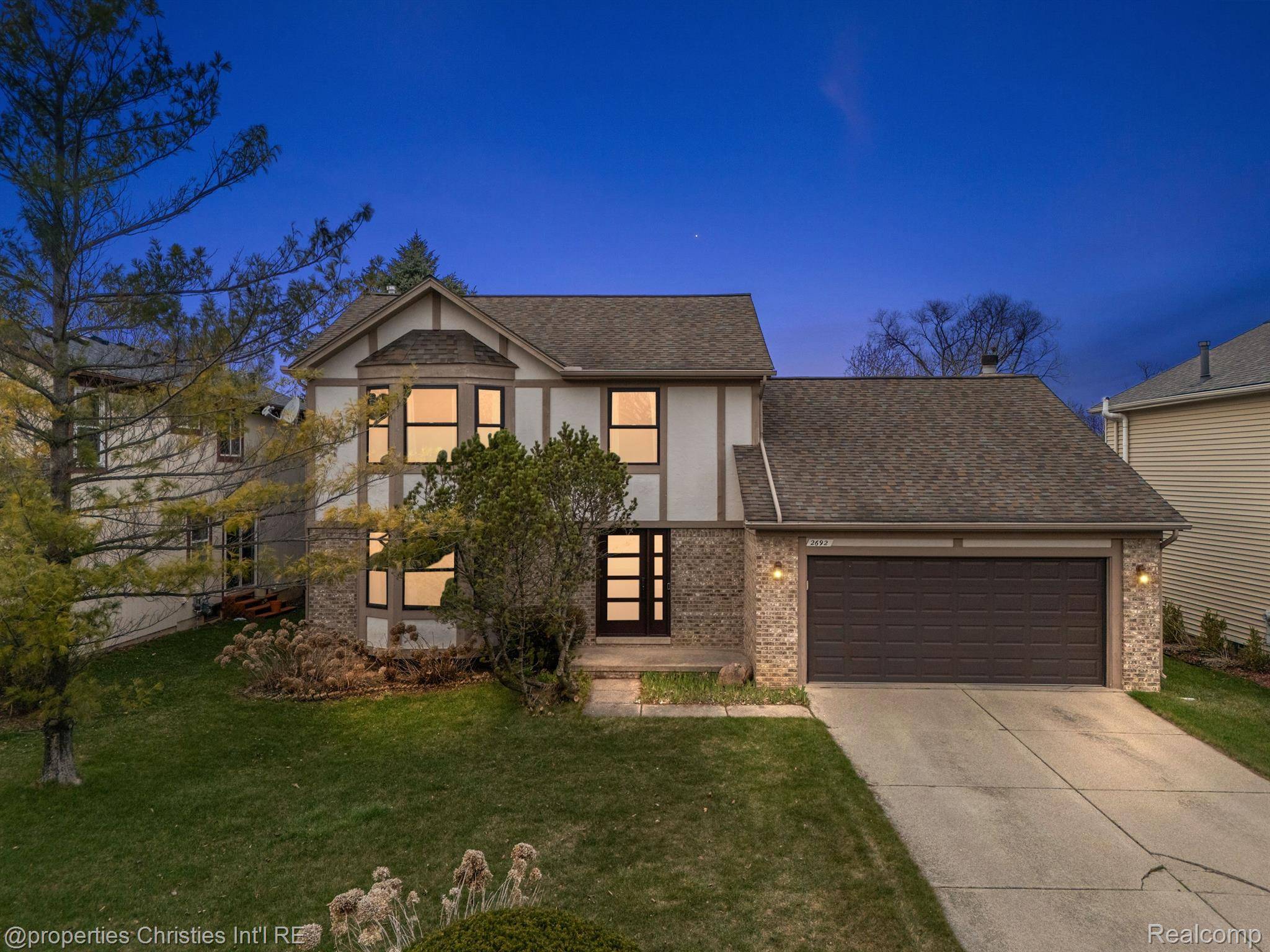 Wixom, MI 48393,2692 APACHE TRL