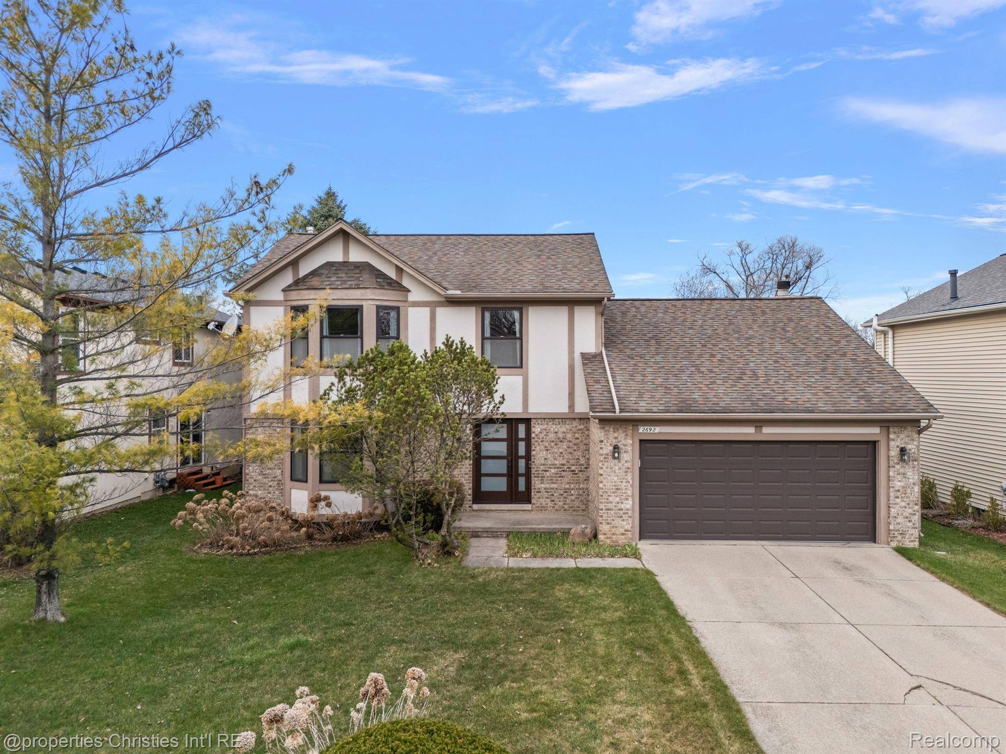 Wixom, MI 48393,2692 APACHE TRL