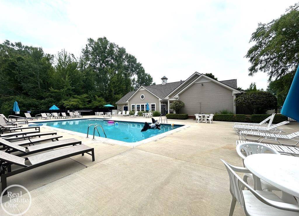 Harrison Twp, MI 48045,25559 Sun Sail CT