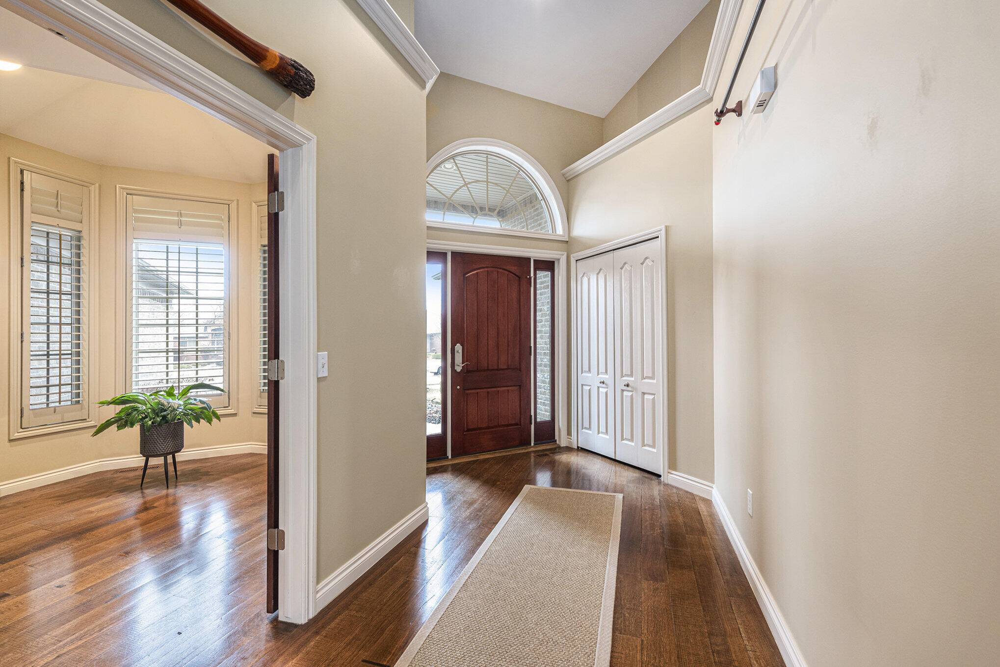 Clinton Twp, MI 48038,43695 Harlequin LN